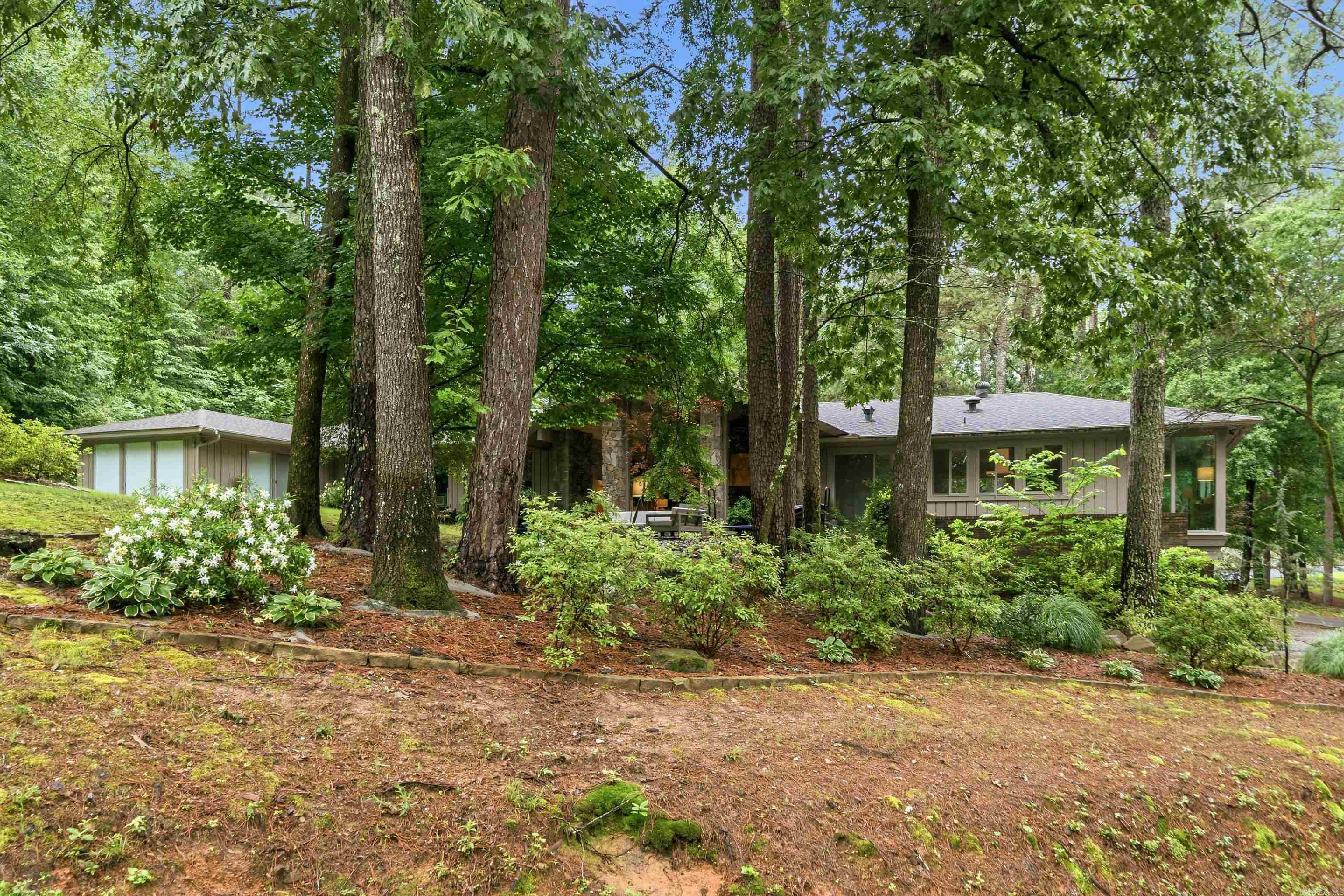 203 Deanwood  Hot Springs, AR