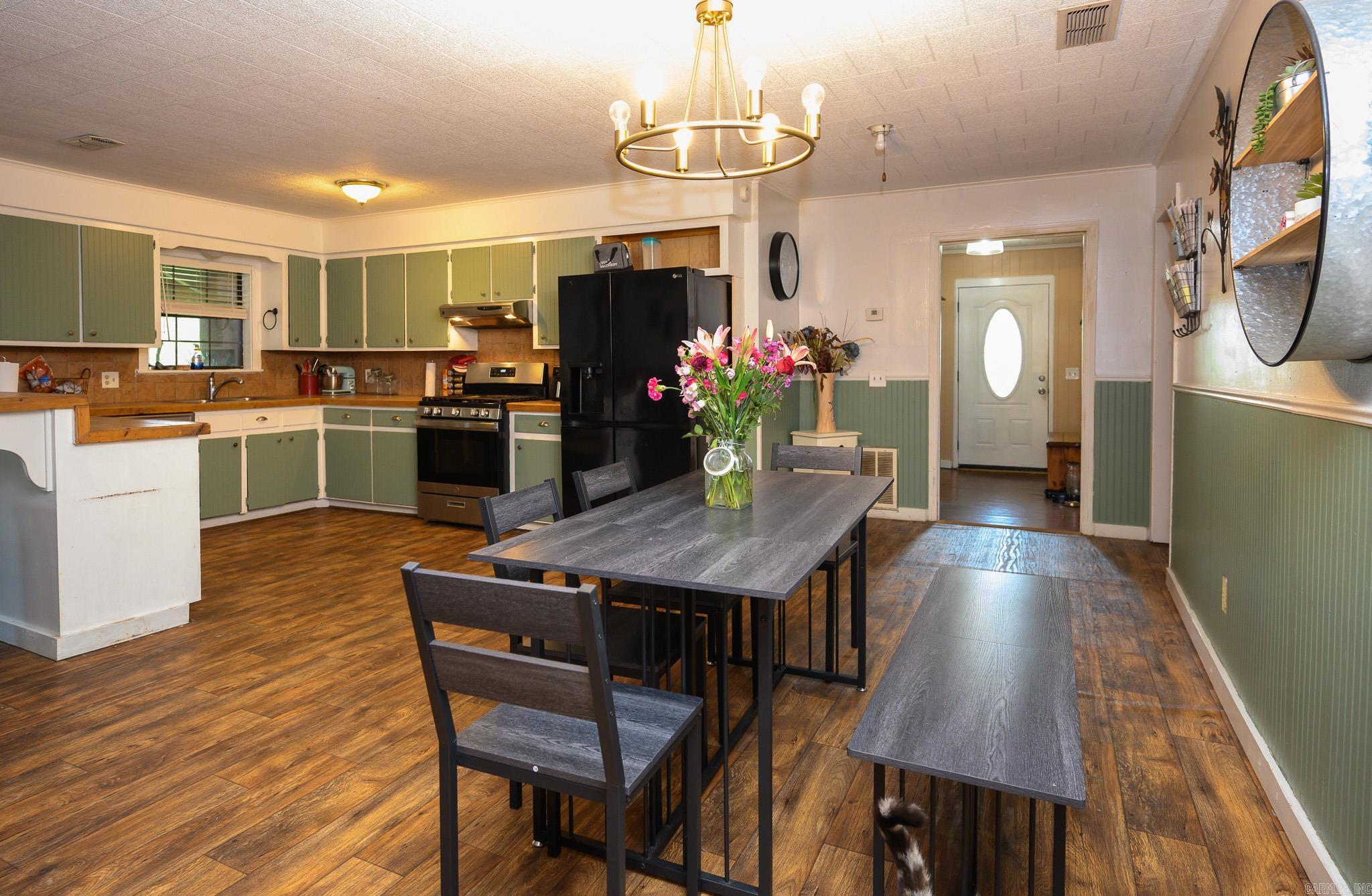 4009 Hwy 8 E  Mena, AR