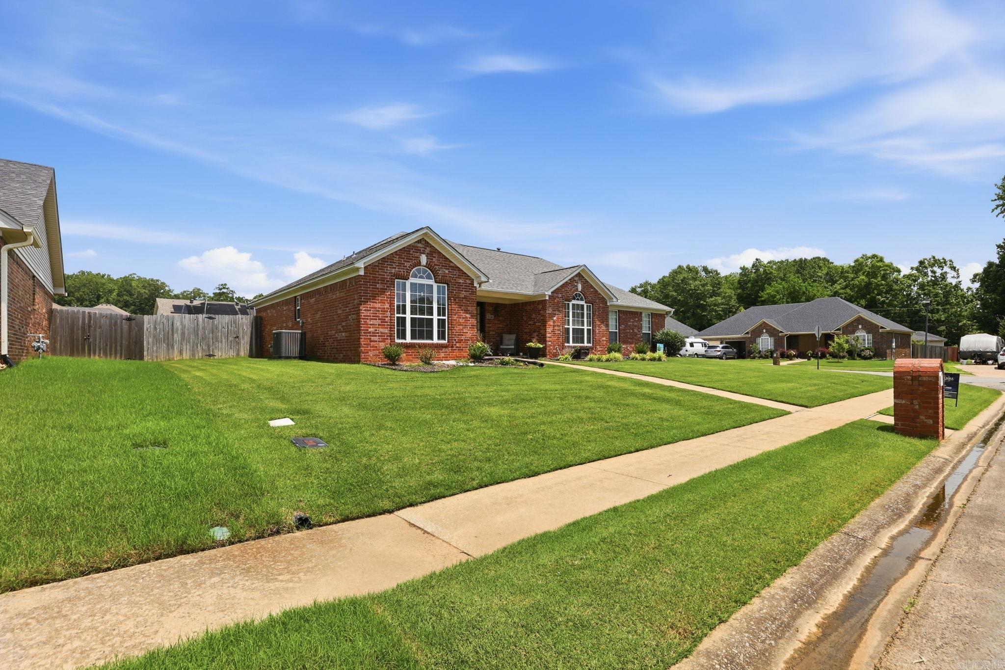 516 Pinnacle Dr  Bryant, AR