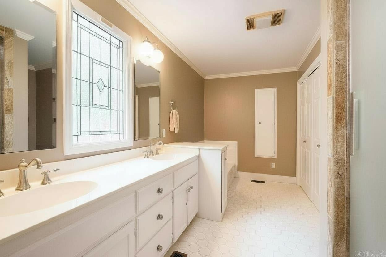 51 Saint Thomas  Little Rock, AR
