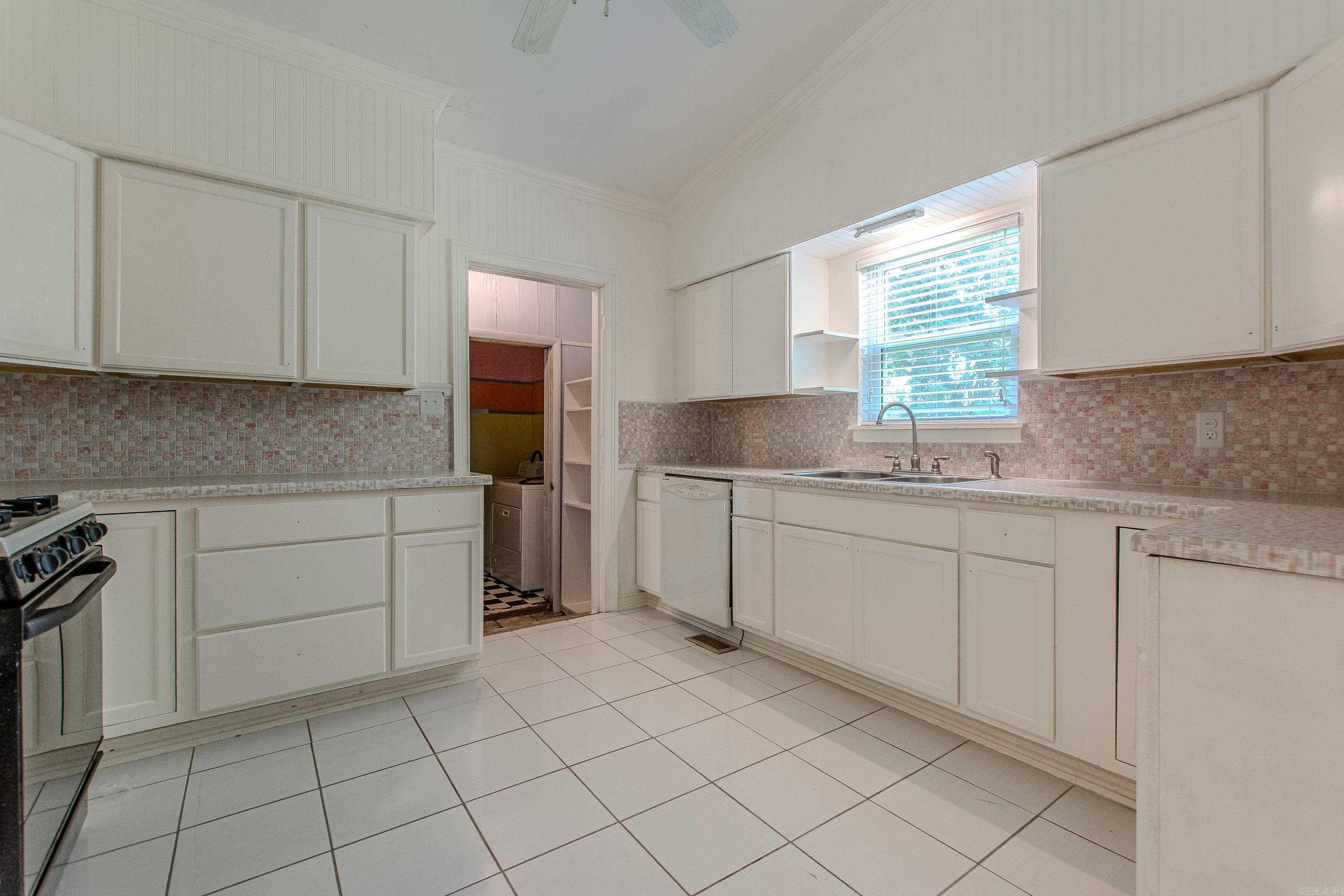1323 Columbia Ave  Benton, AR