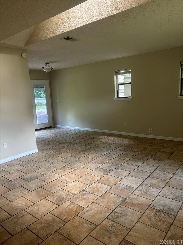 1341 S Tampa  Russellville, AR