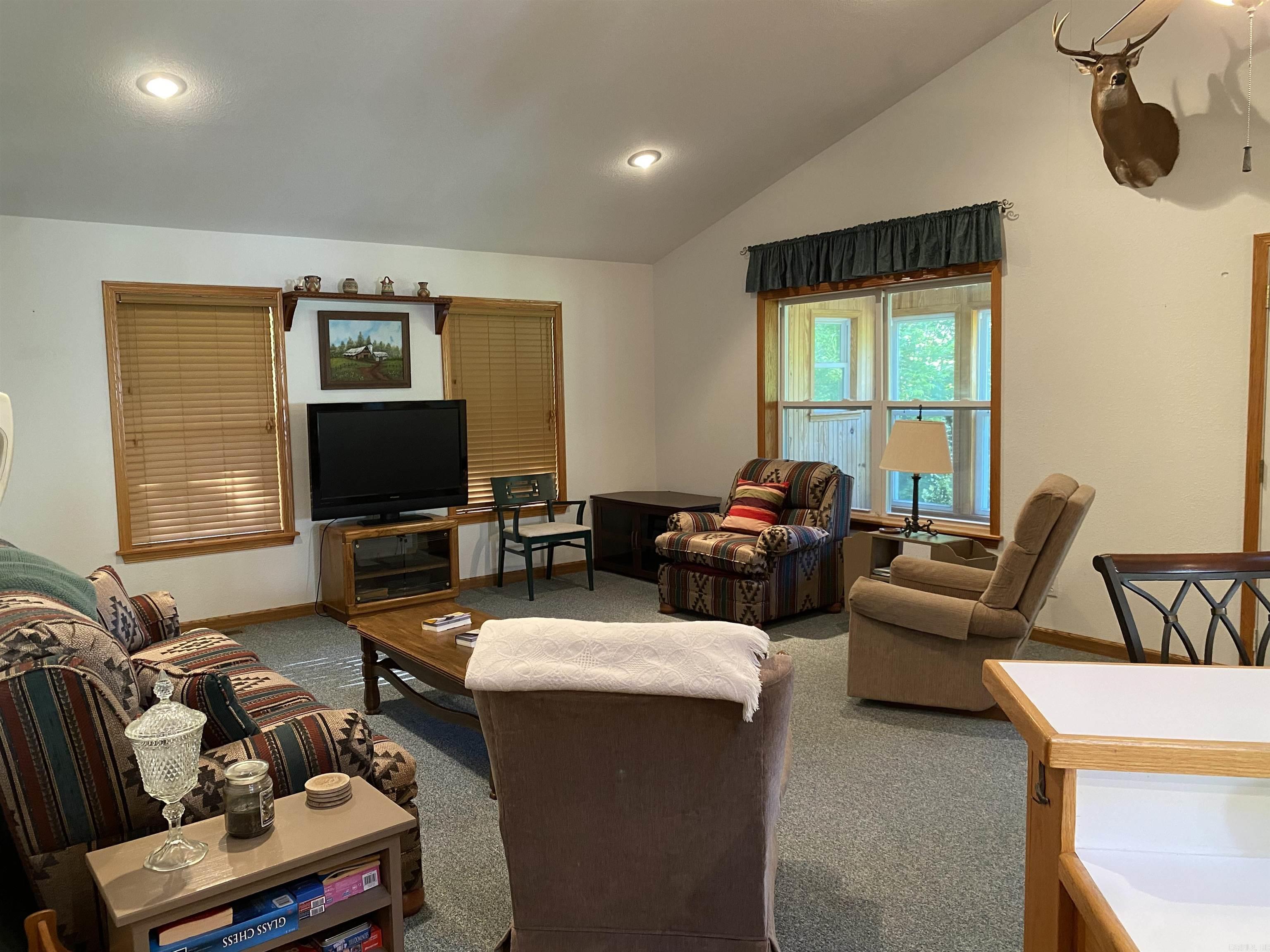 280 North Polk Creek  Norman, AR