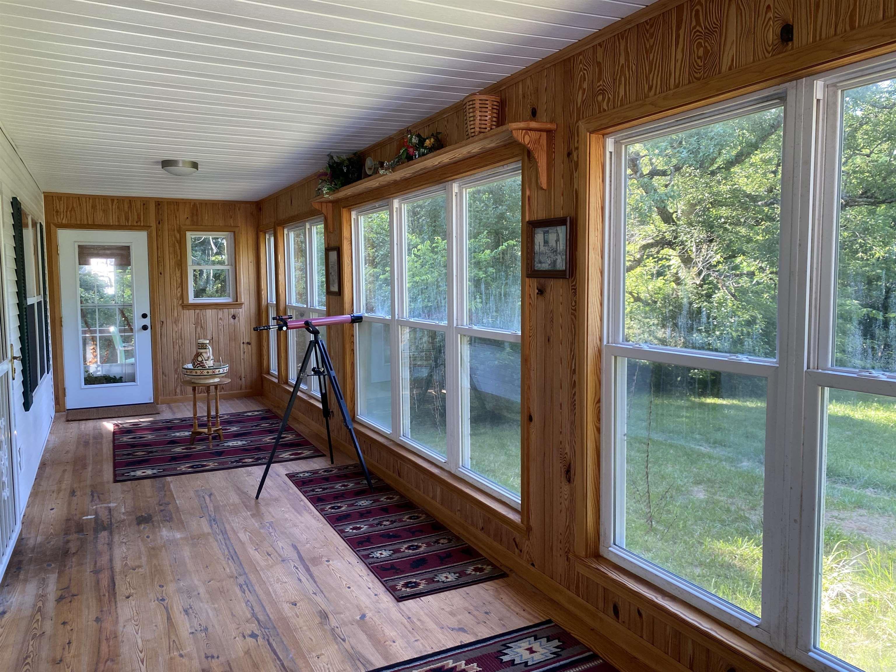 280 North Polk Creek  Norman, AR