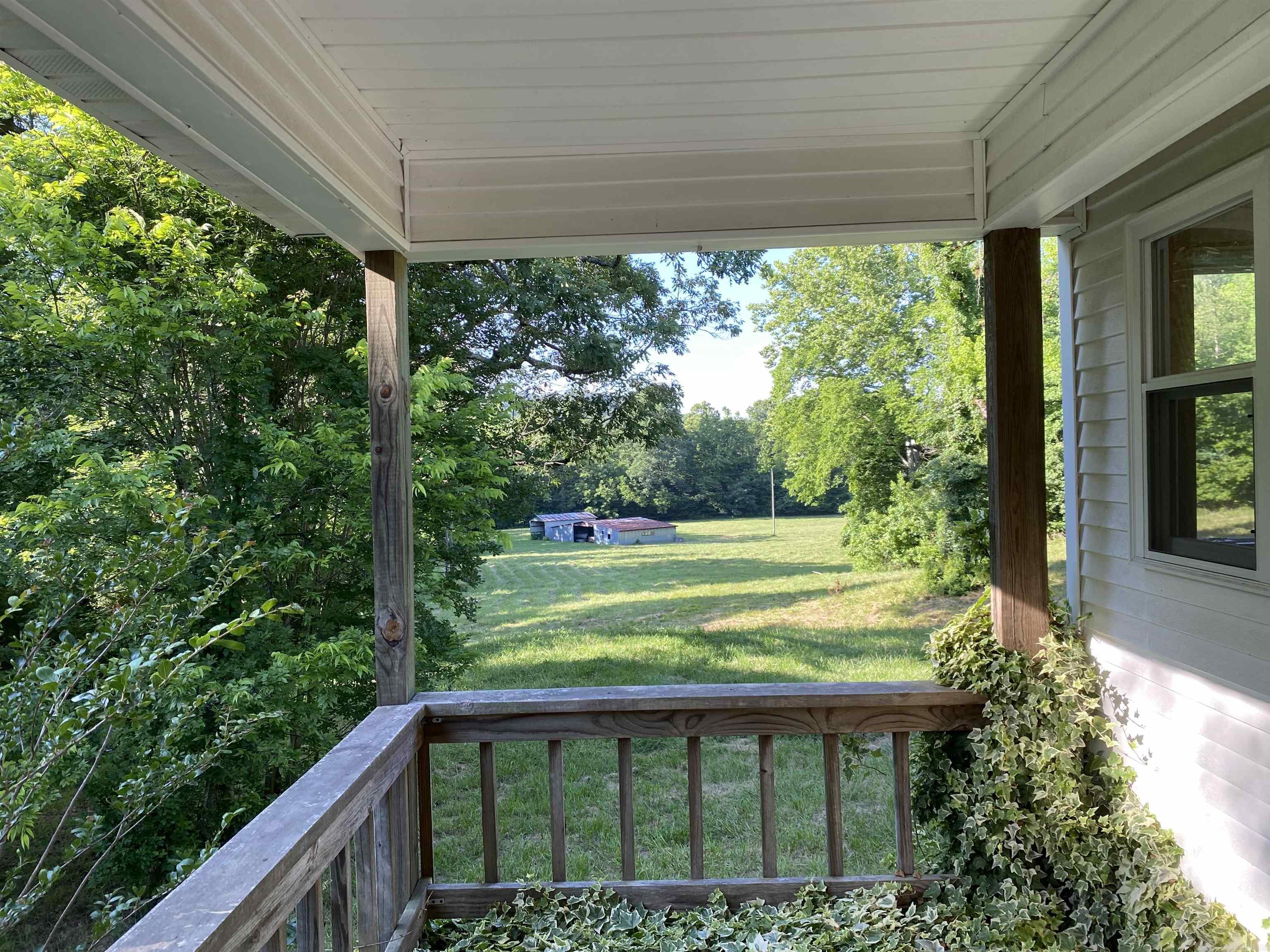 280 North Polk Creek  Norman, AR