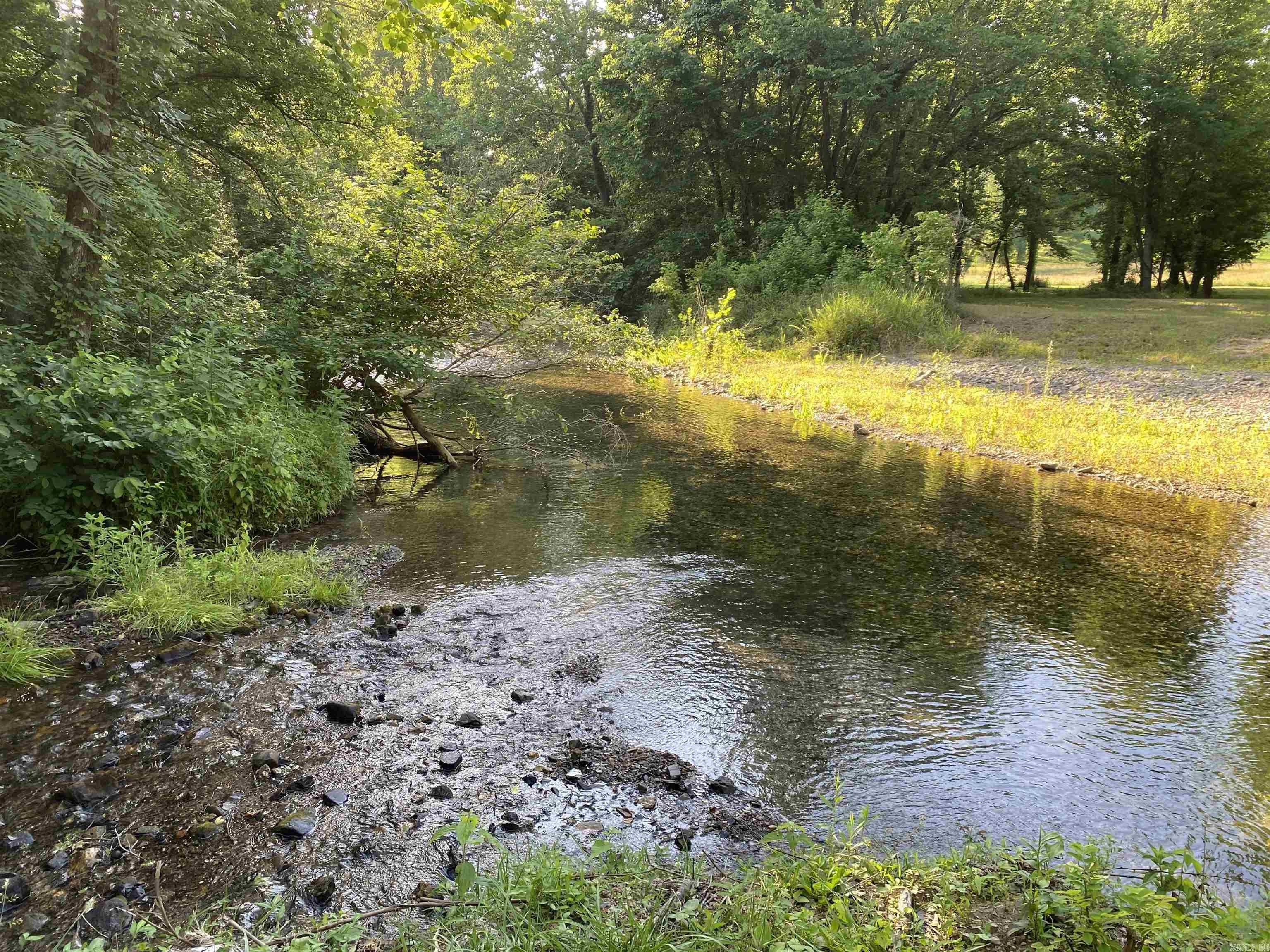 280 North Polk Creek  Norman, AR