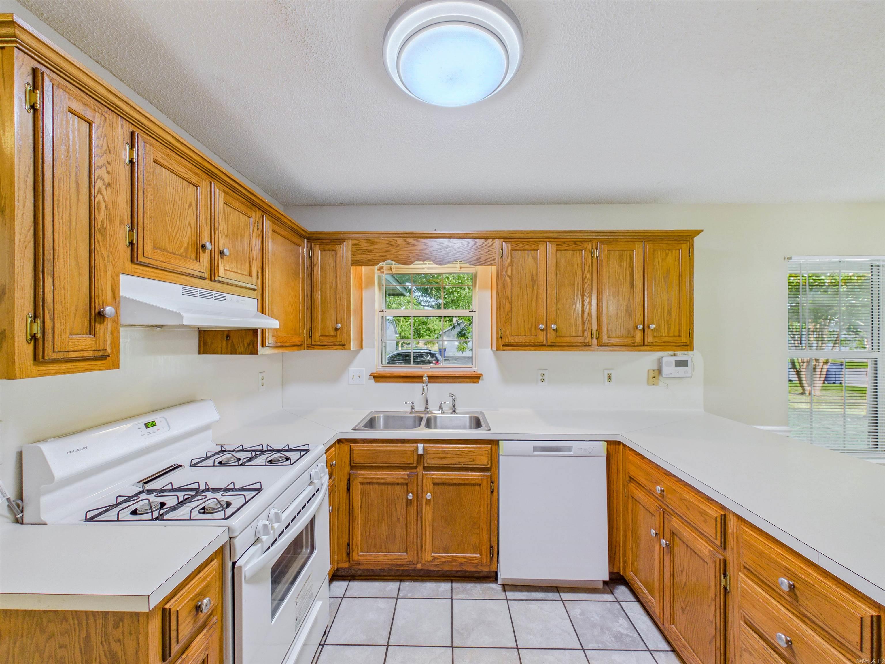 29 Burns  Cabot, AR