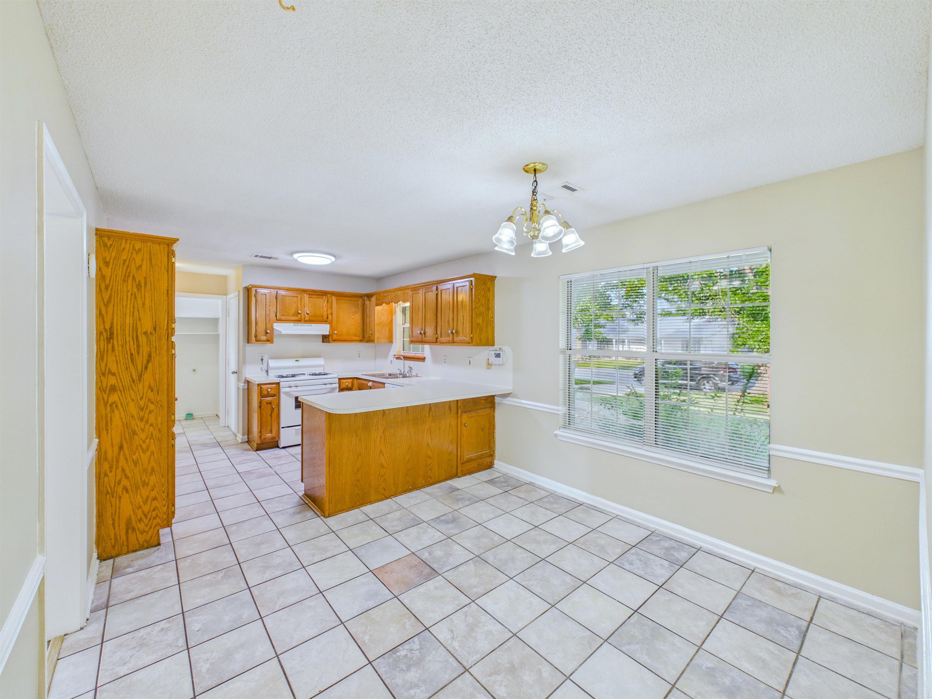 29 Burns  Cabot, AR