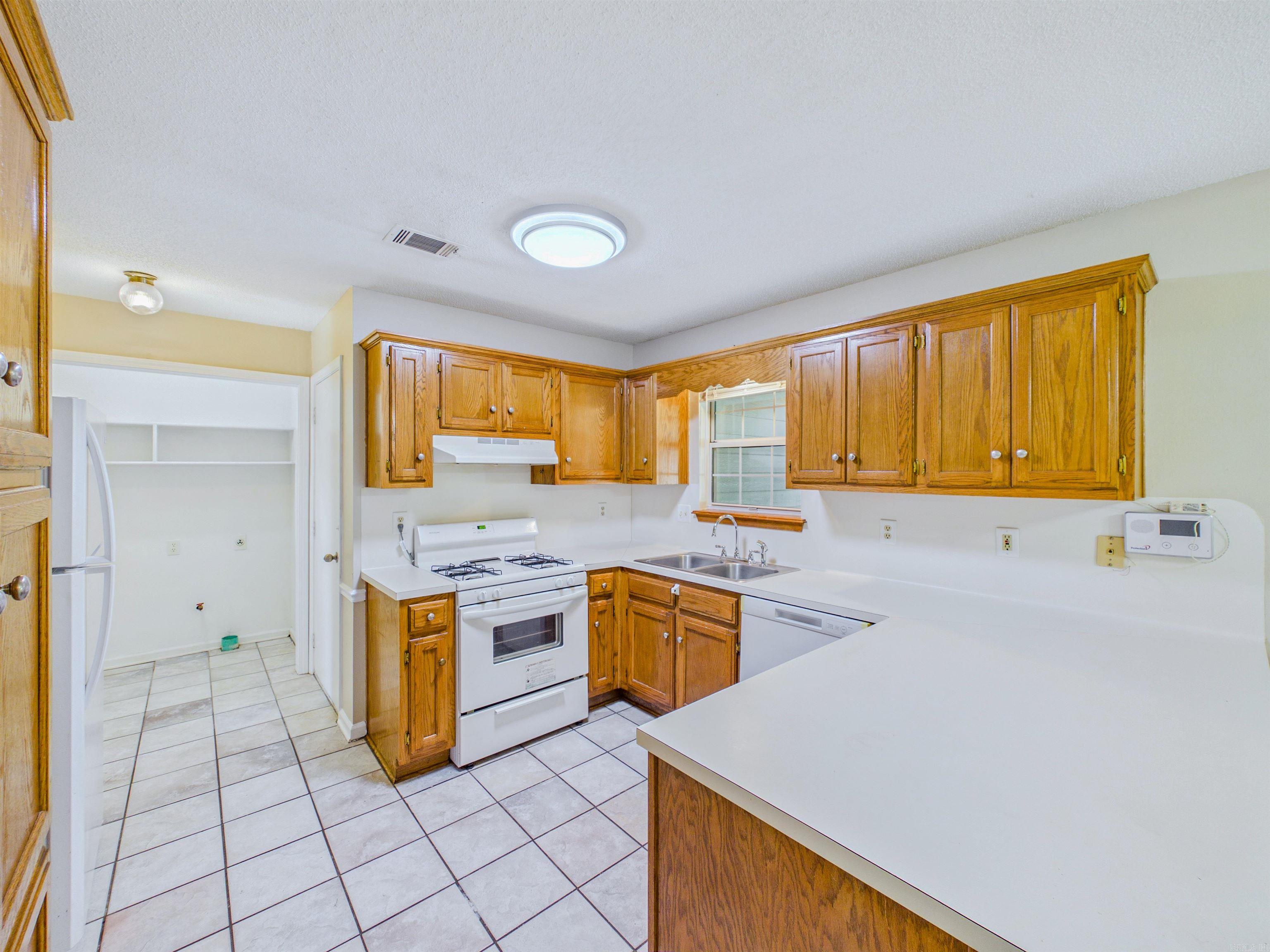 29 Burns  Cabot, AR