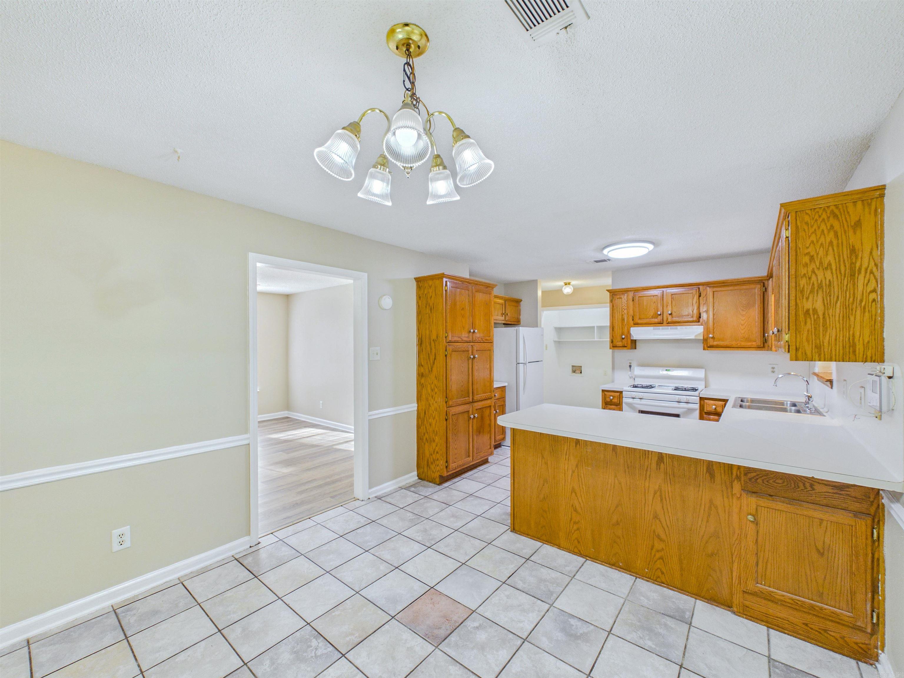 29 Burns  Cabot, AR