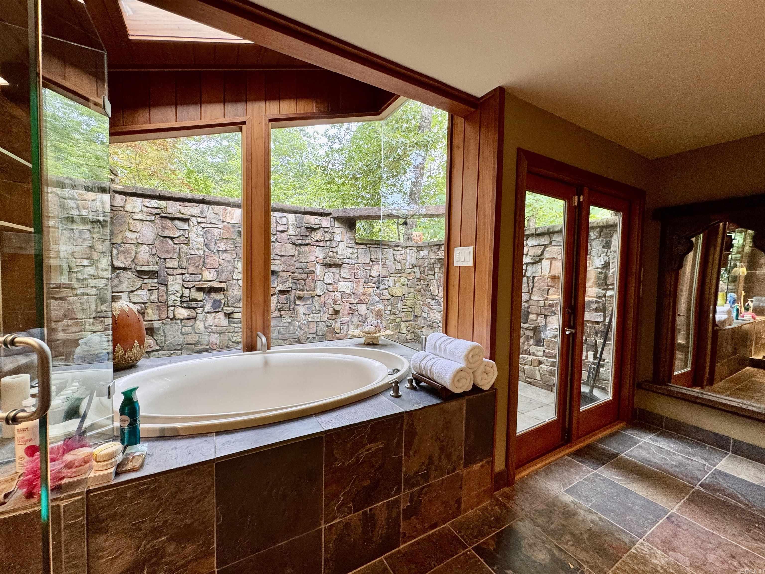 121 Kathy Lane Hot Springs, AR 71913