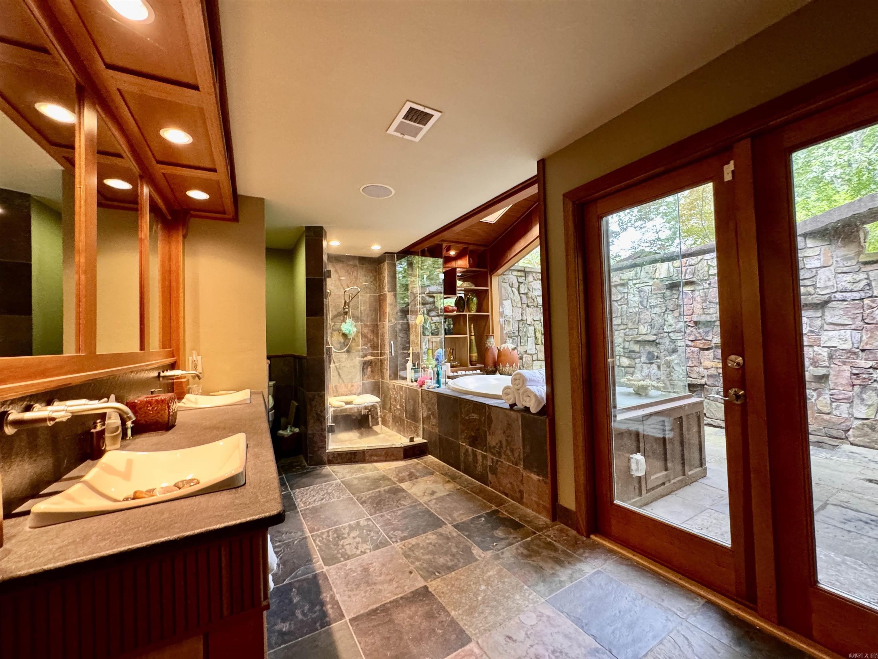 121 Kathy Lane Hot Springs, AR 71913