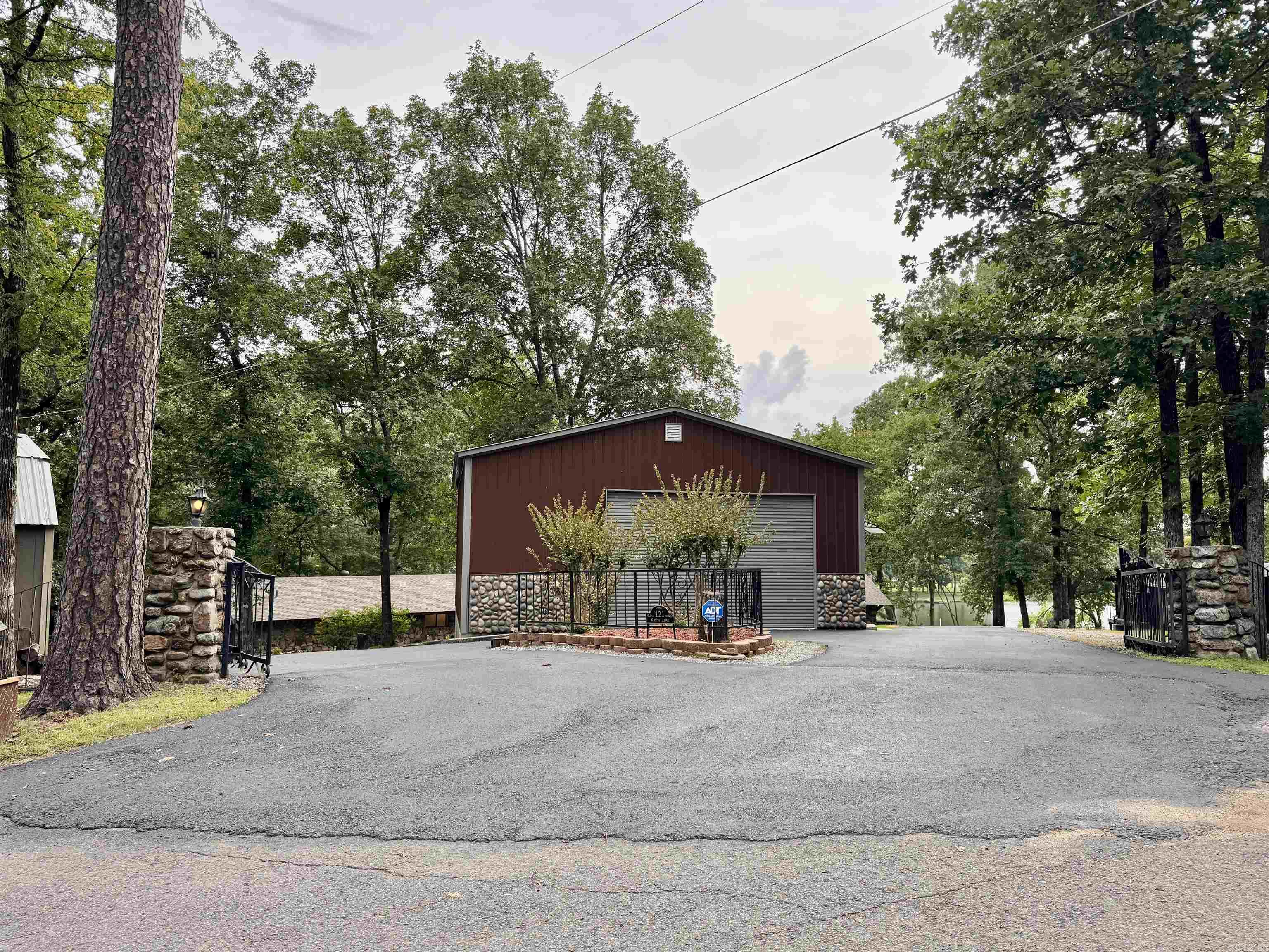 121 Kathy Lane Hot Springs, AR 71913