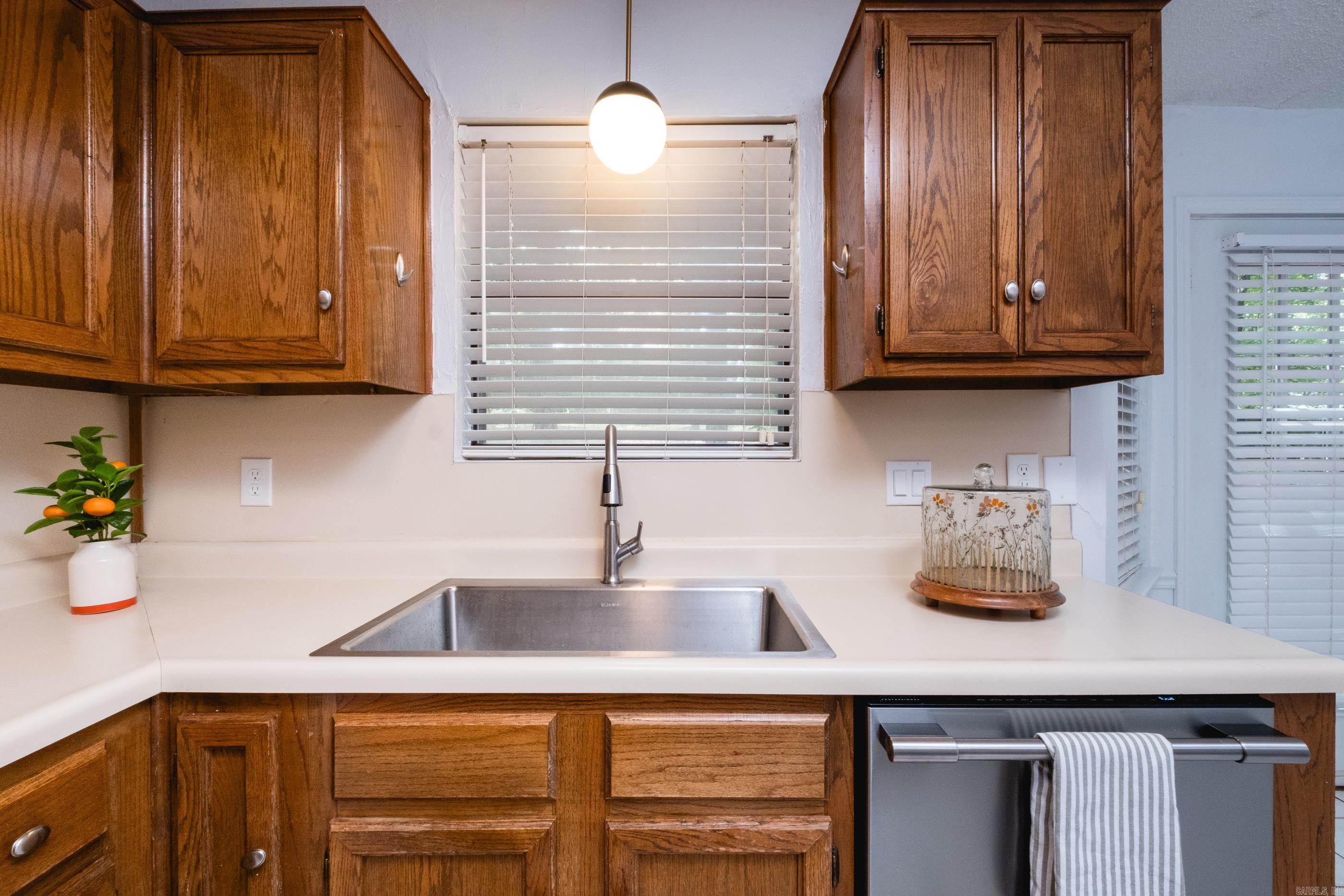 121 Pin Oak  Maumelle, AR