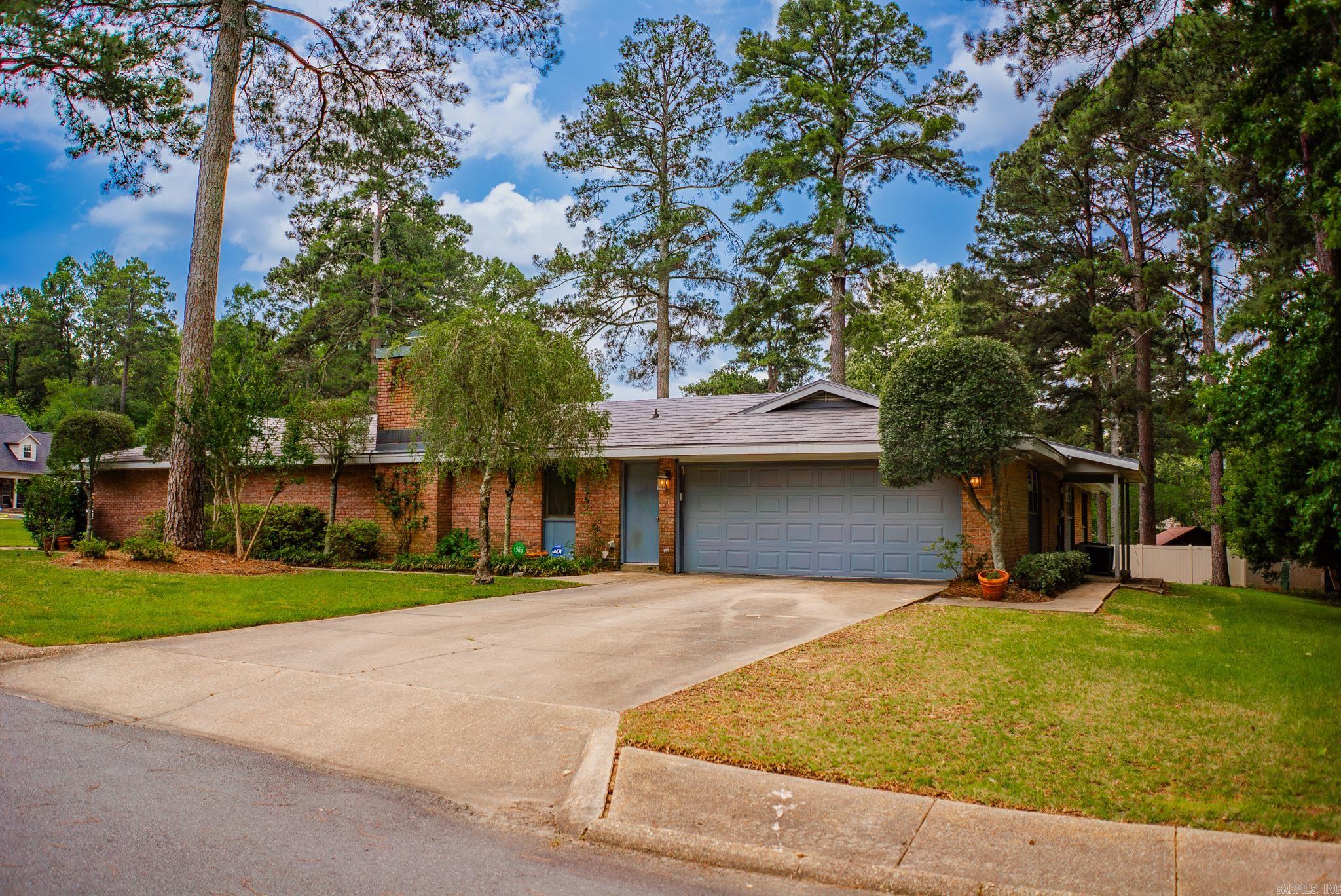 304 Crestwood  Monticello, AR