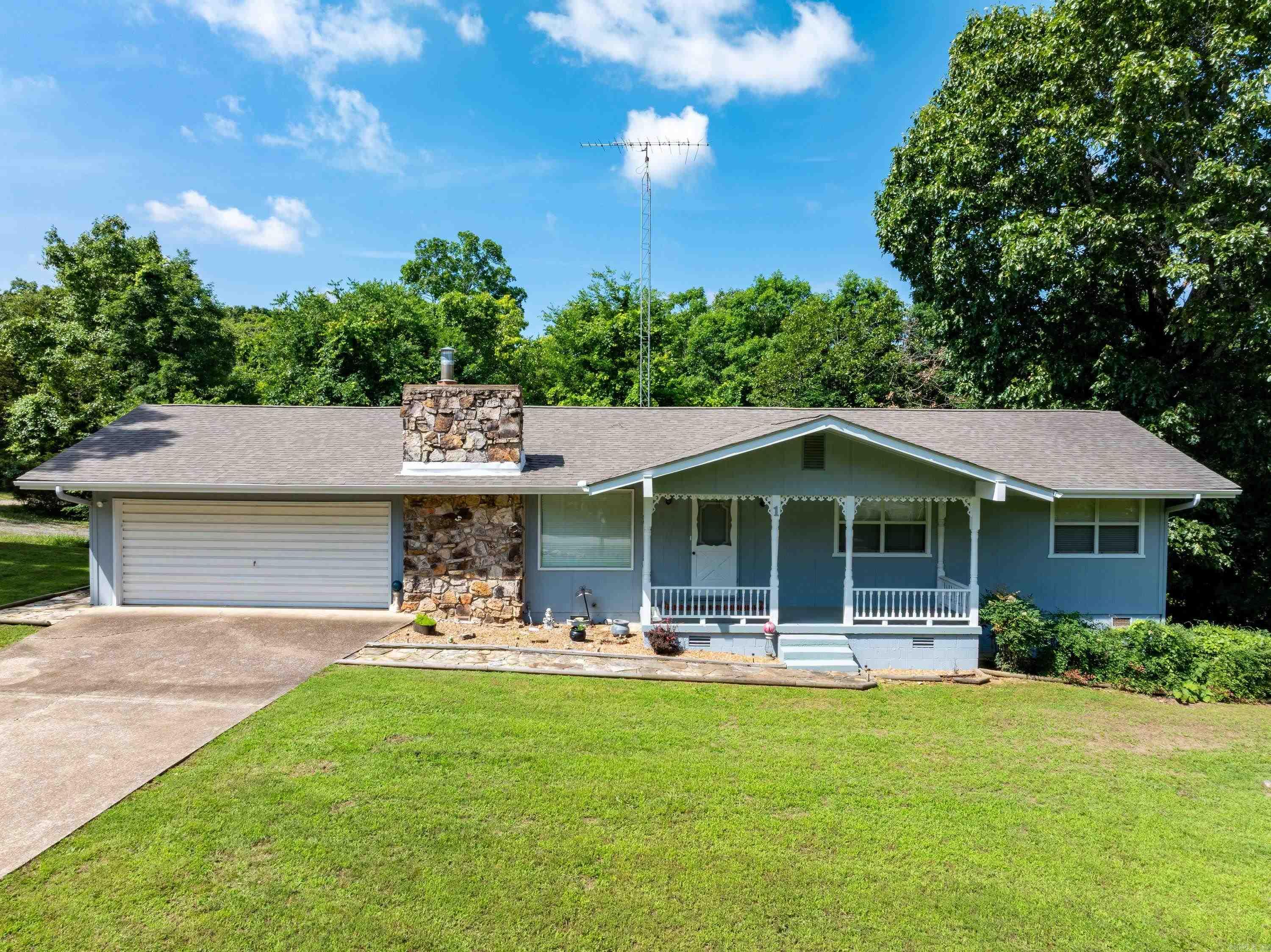 1 Mishemokwa  Cherokee Village, AR