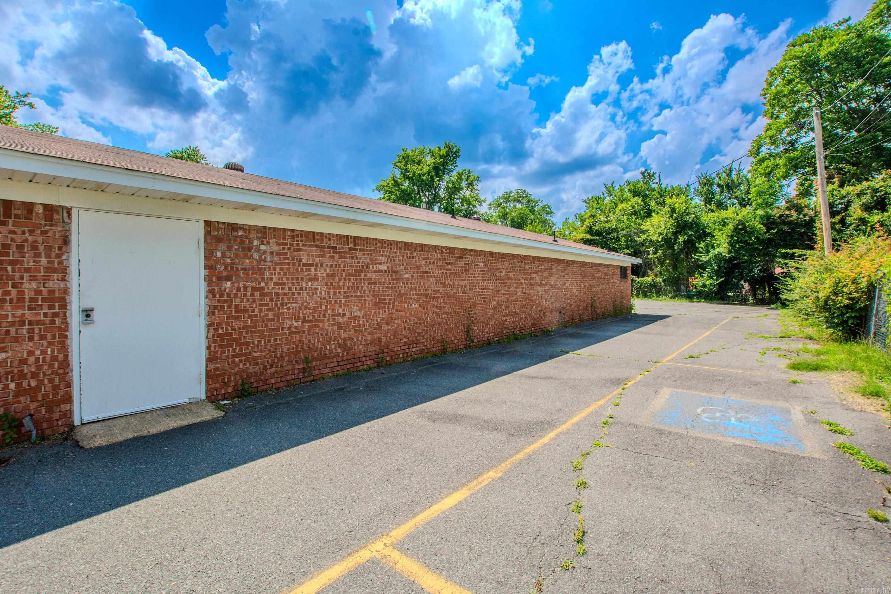 4721 E Broadway St  North Little Rock, AR
