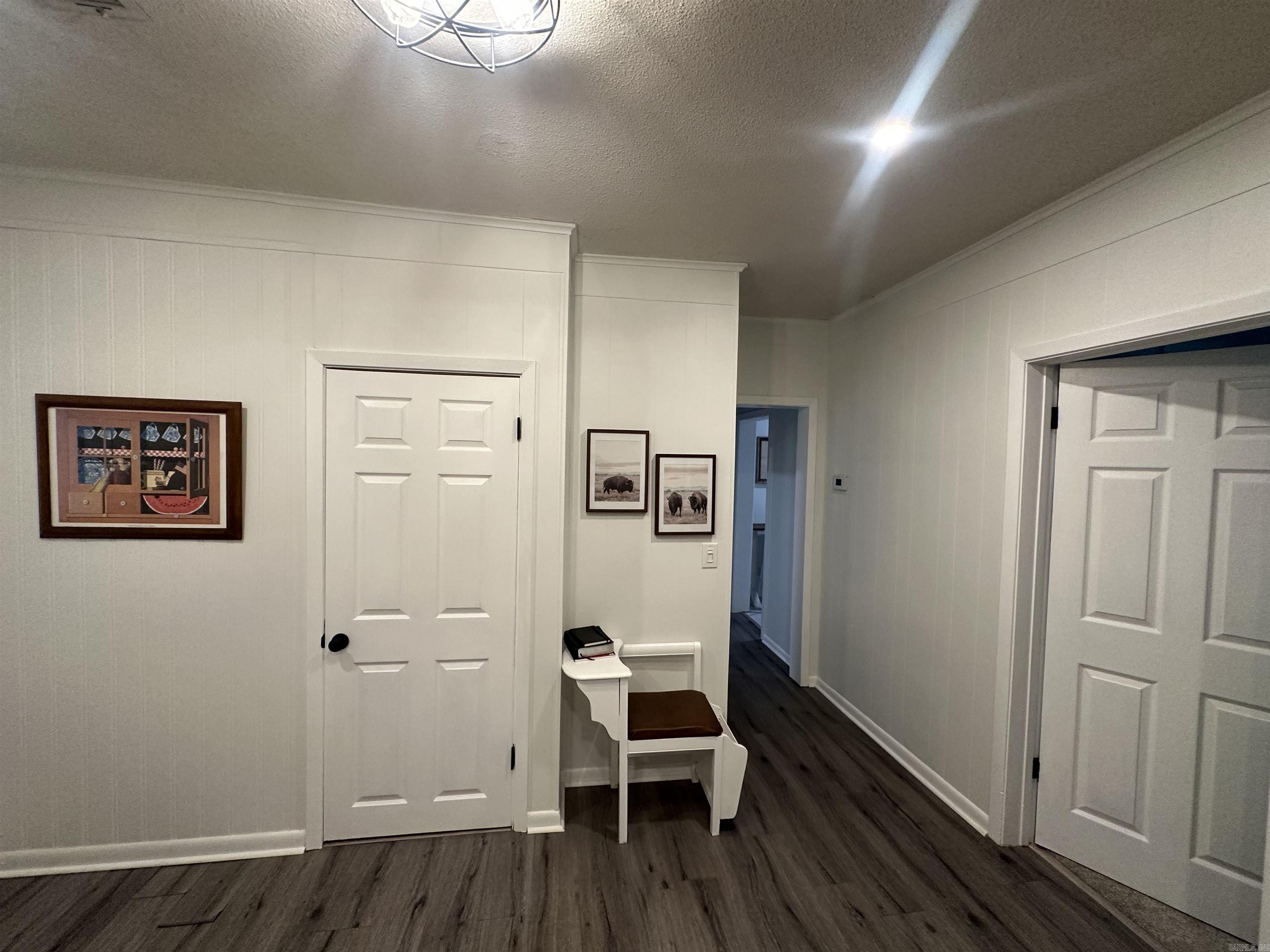 160 N Oak  Newark, AR