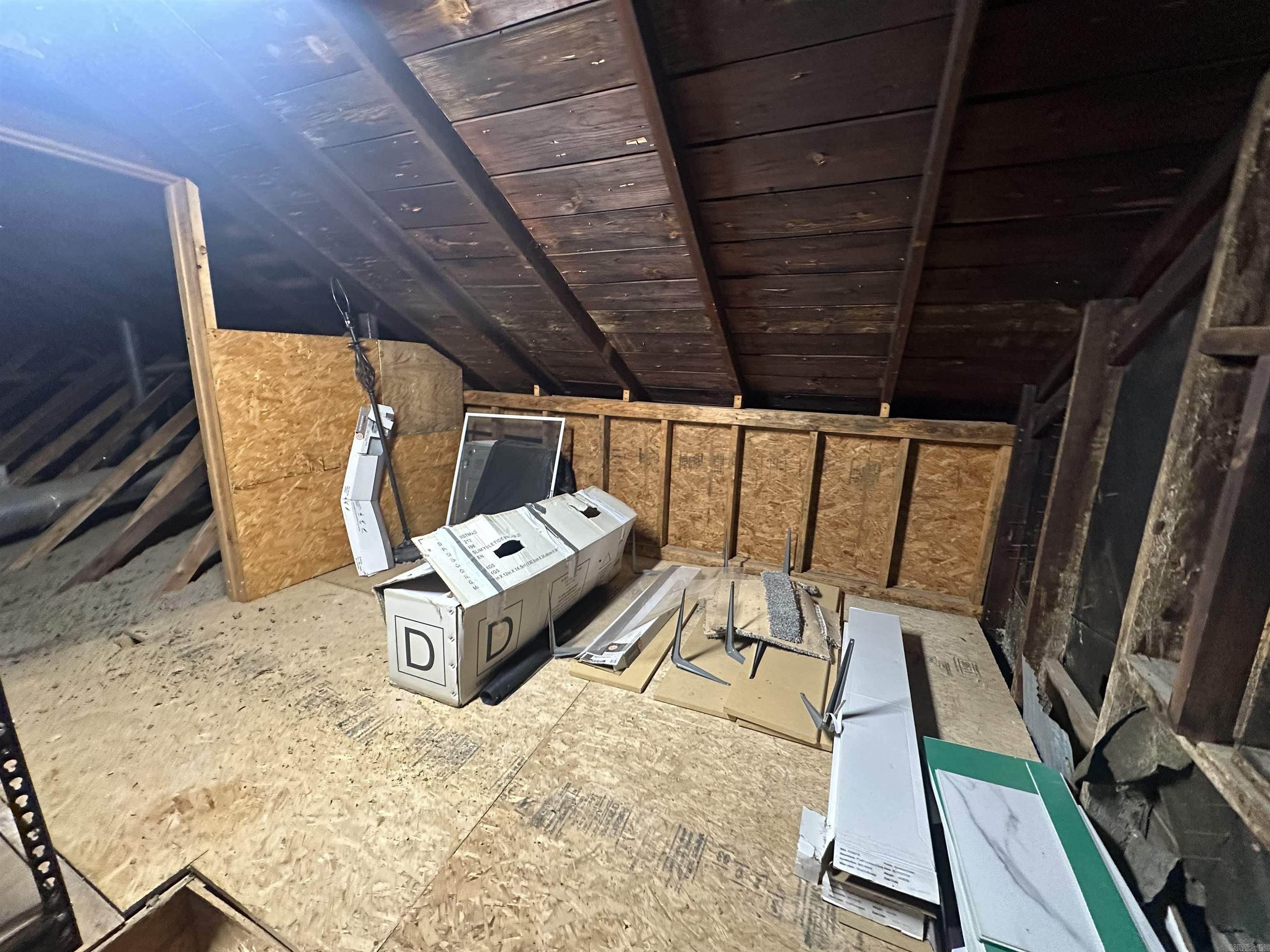 160 N Oak  Newark, AR