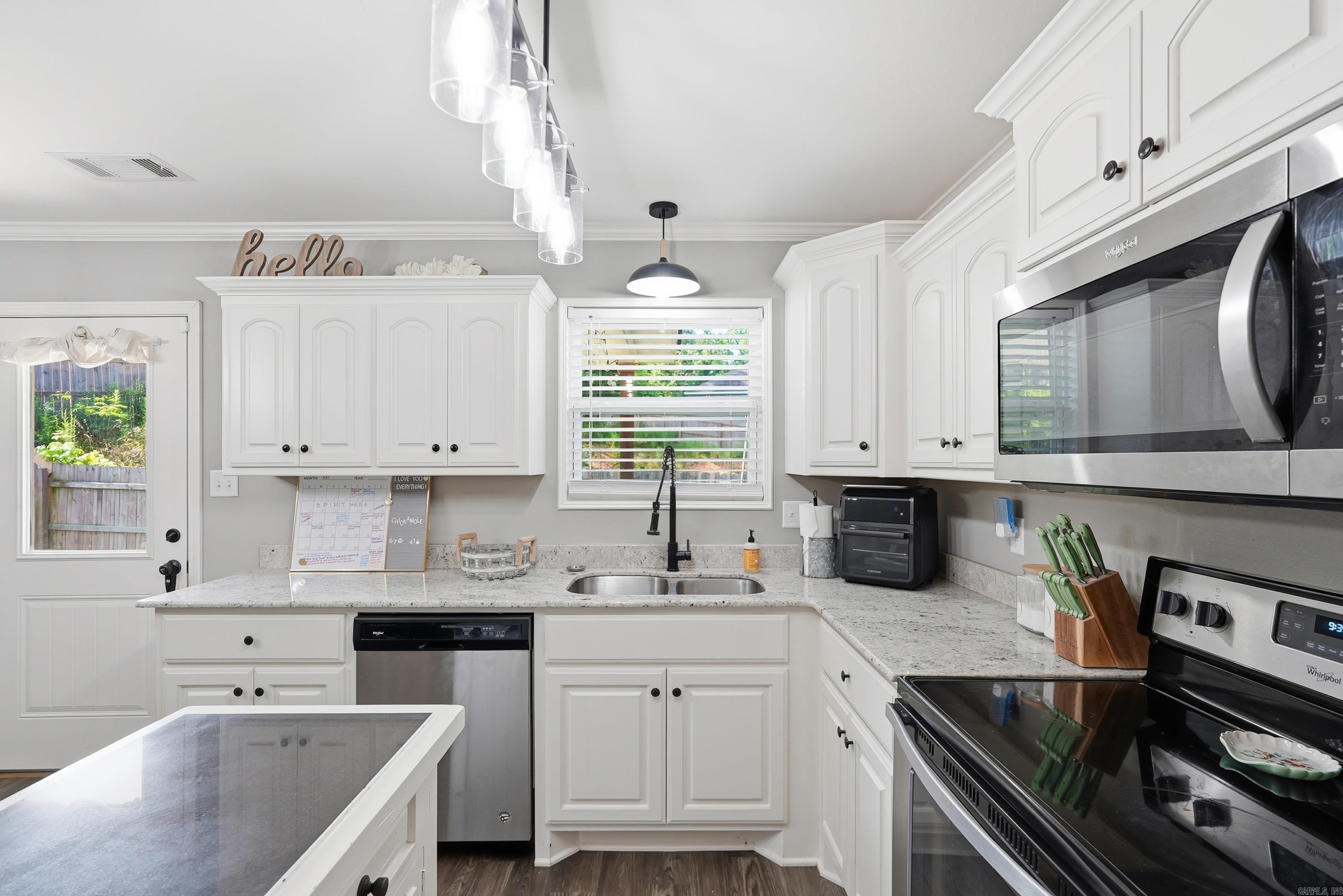 1135 J W  Benton, AR