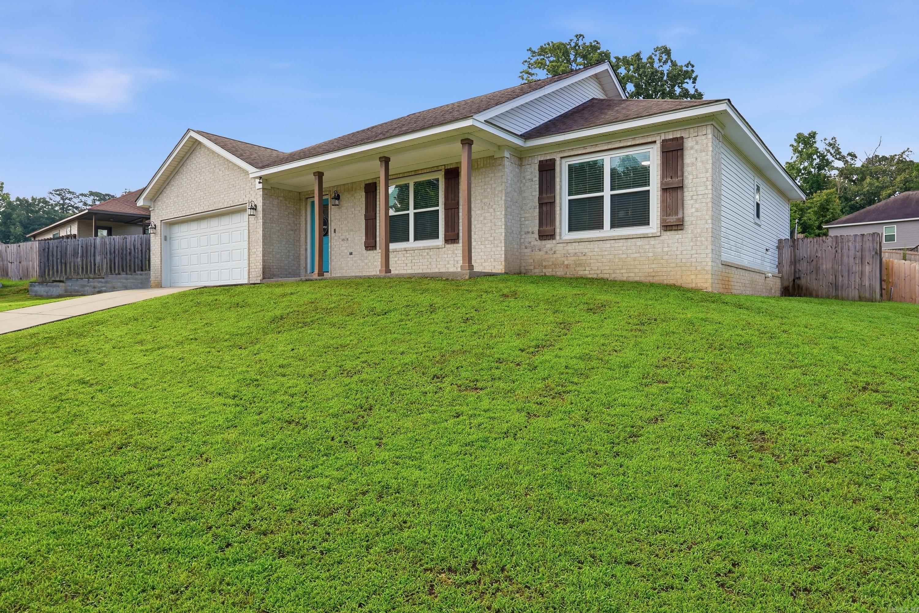 1135 J W  Benton, AR