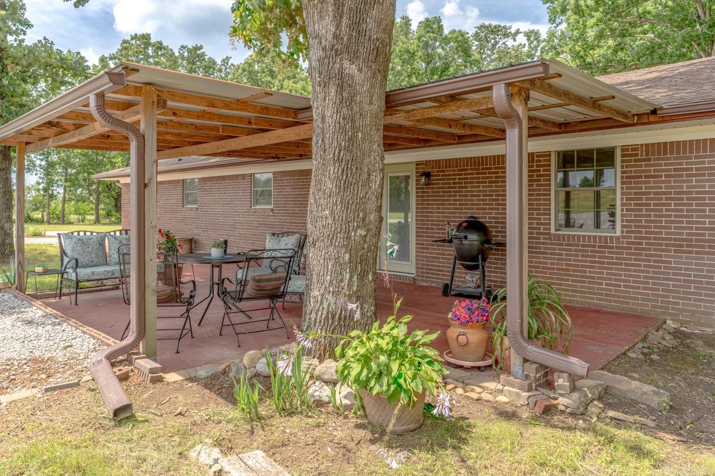 7731 Batesville Blvd  Pleasant Plains, AR