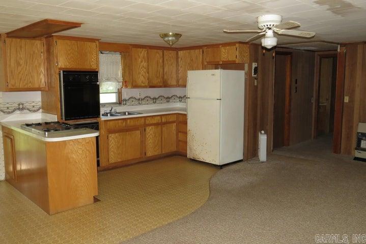 1457 W River Drive  Strawberry, AR