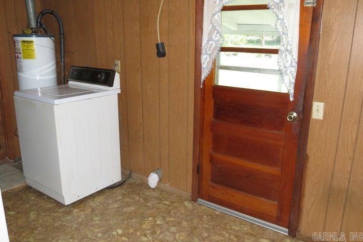 1457 W River Drive  Strawberry, AR