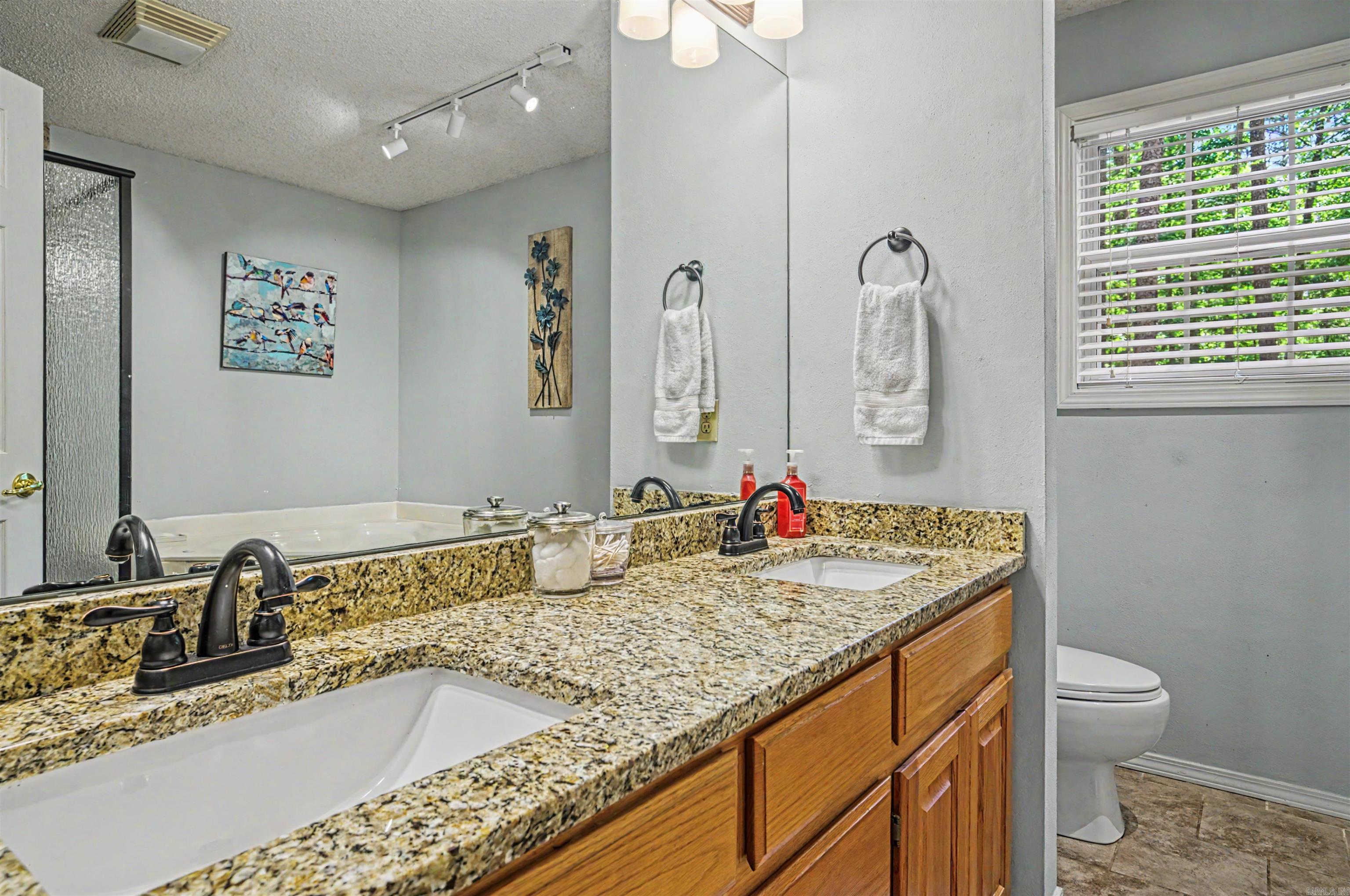 11 Alicante Ln  Hot Springs, AR