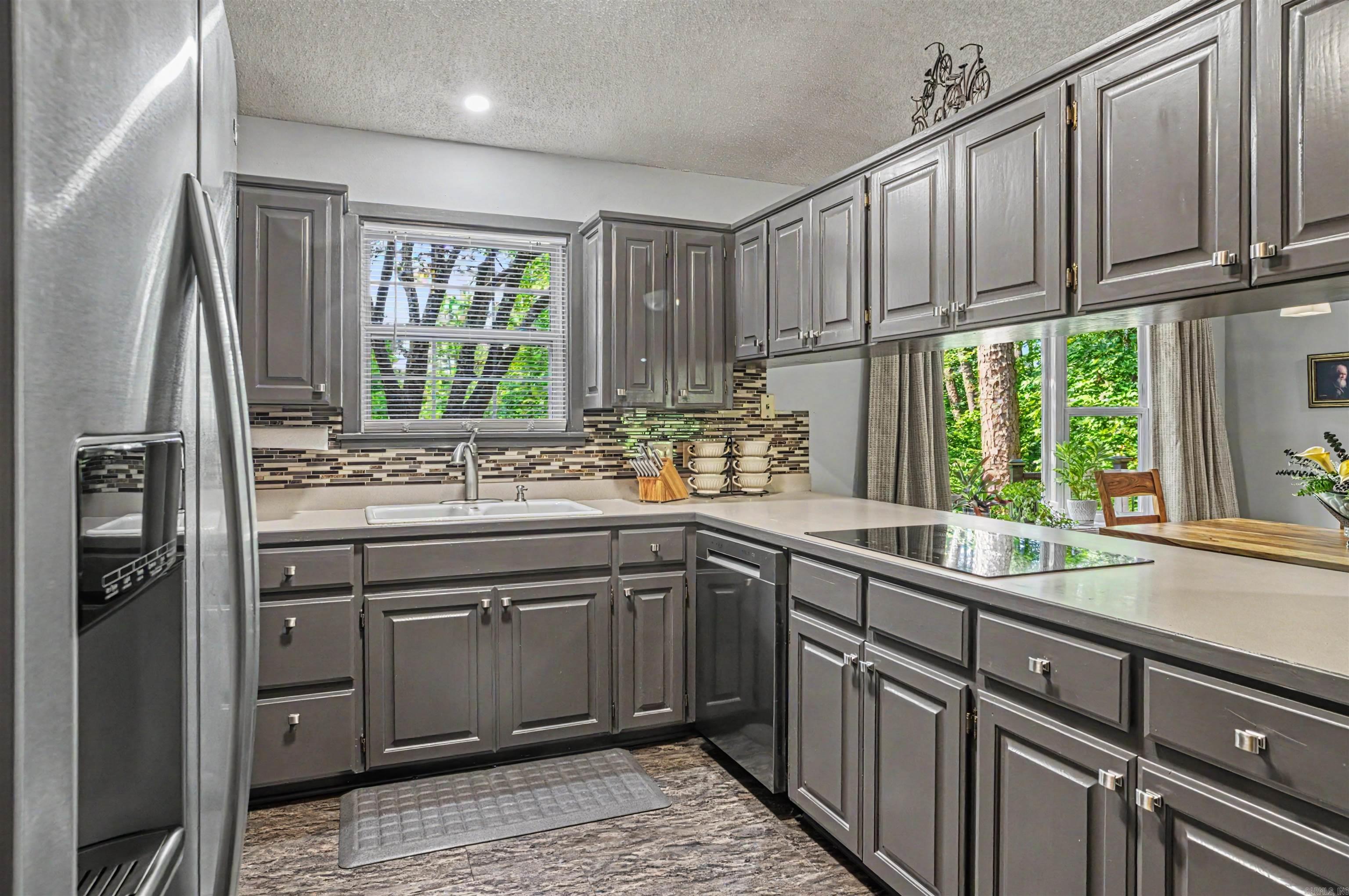 11 Alicante Ln  Hot Springs, AR