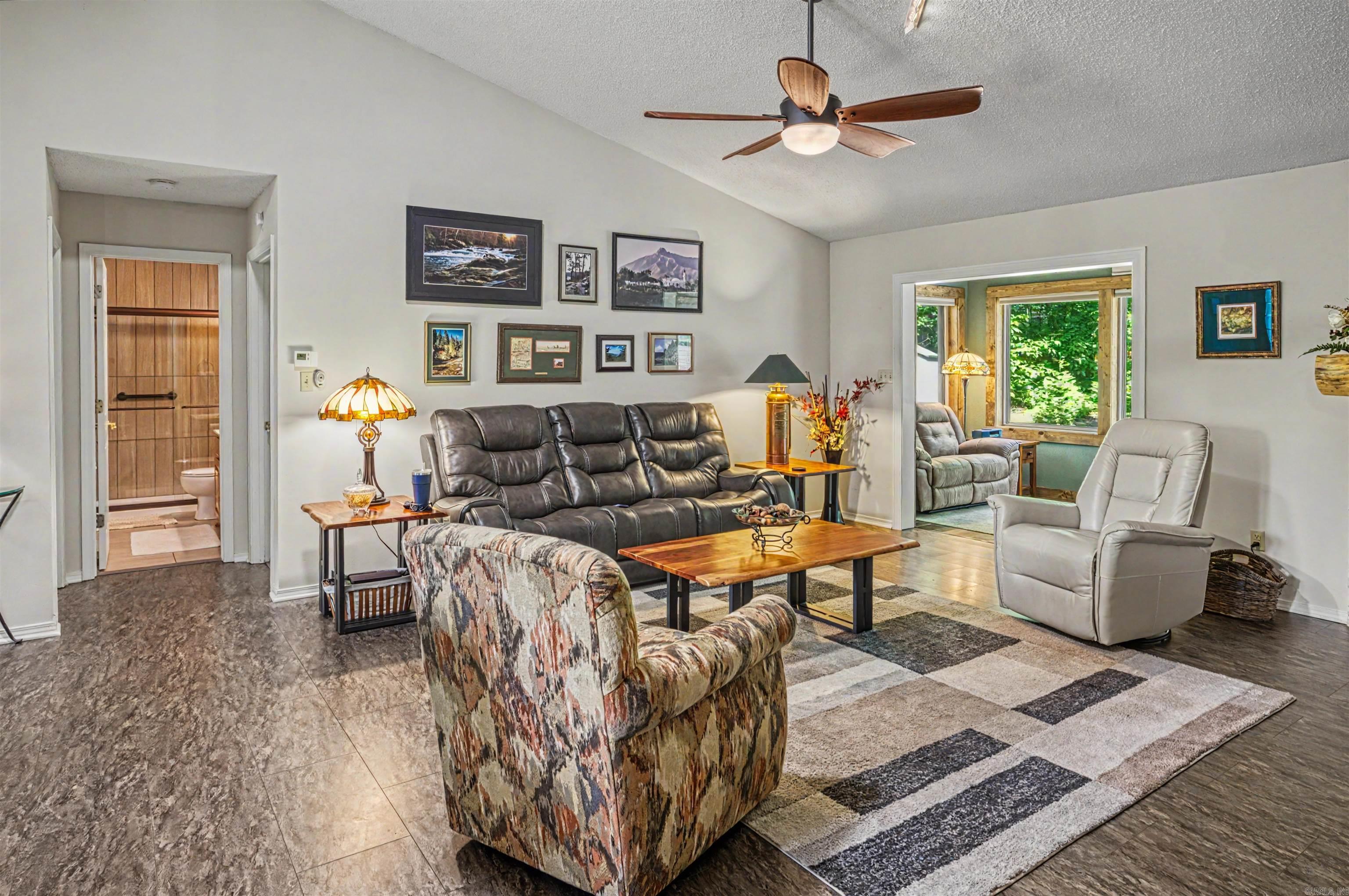 11 Alicante Ln  Hot Springs, AR
