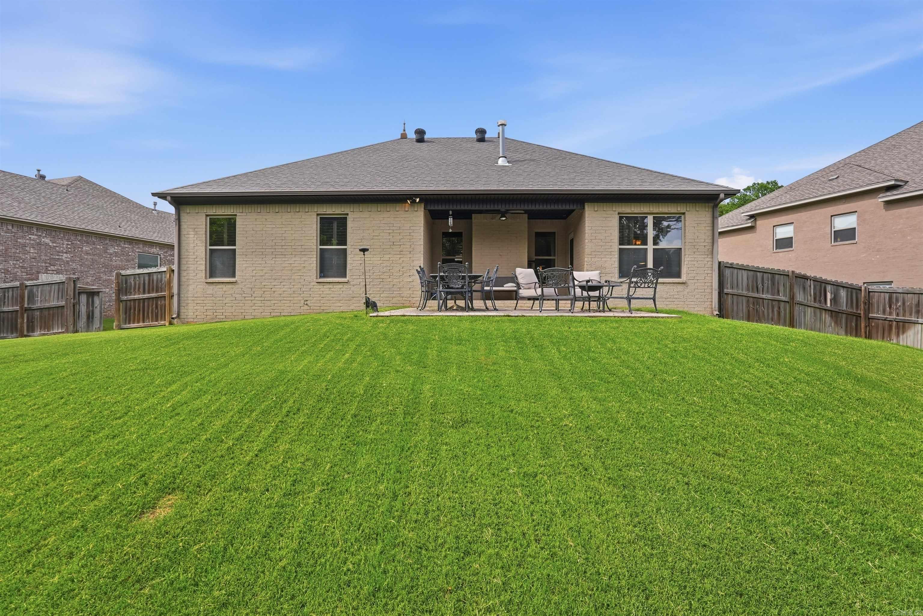 12 Cedar  Maumelle, AR