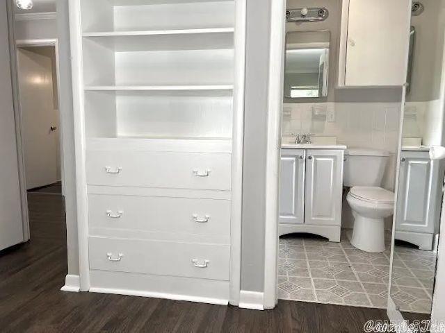 7301 W Markham  Little Rock, AR