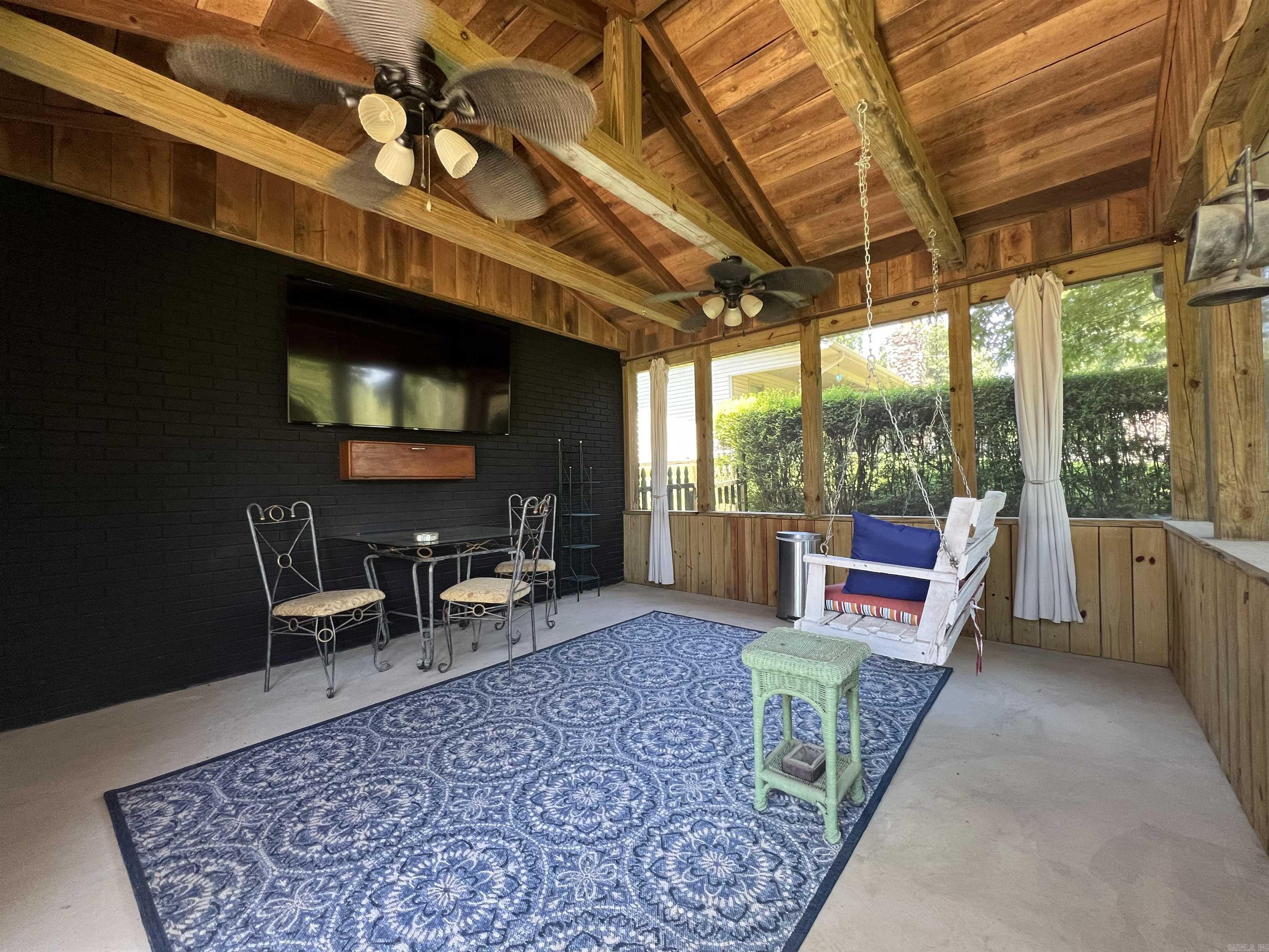 876 S 16  Piggott, AR