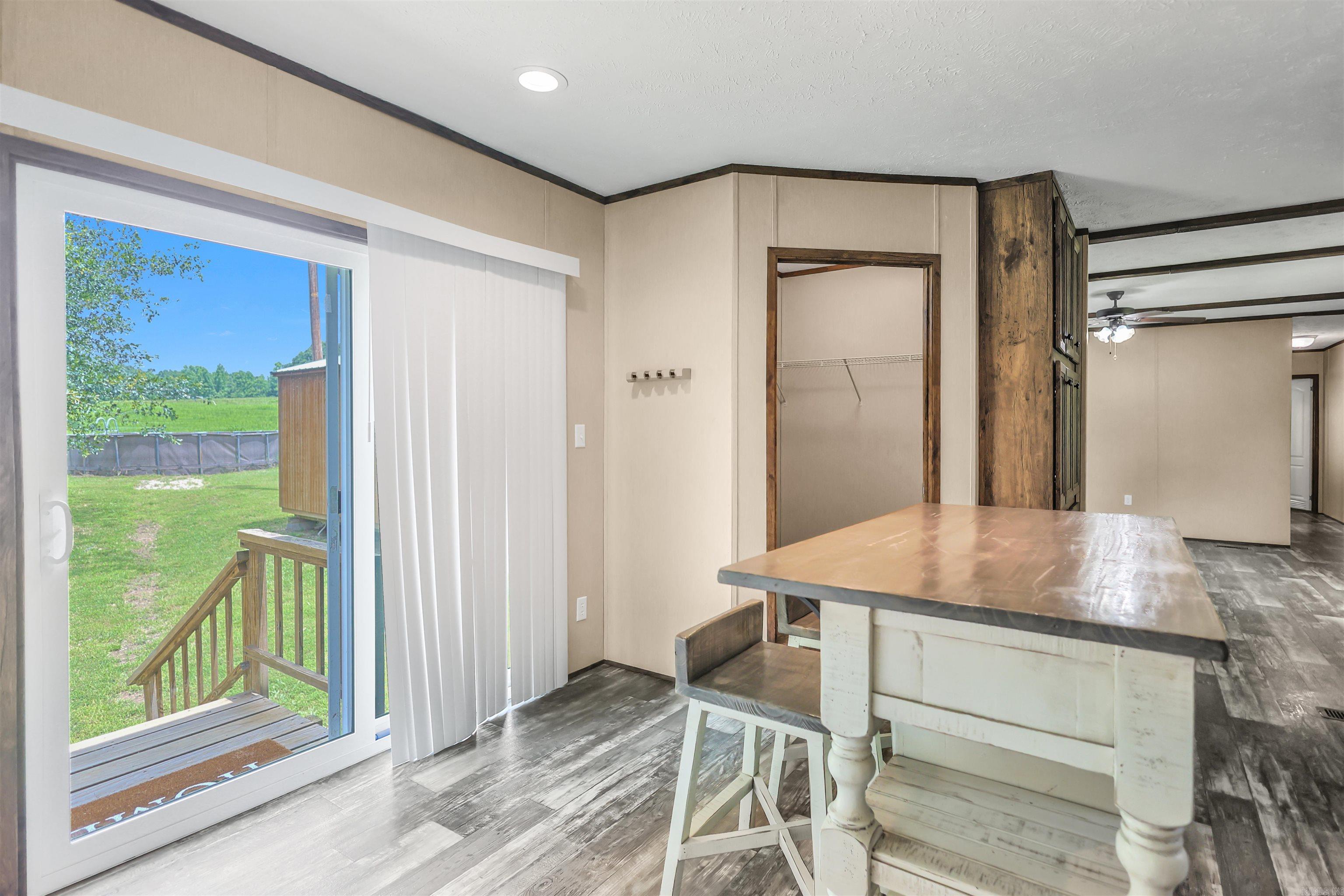101 Barentine  Amity, AR