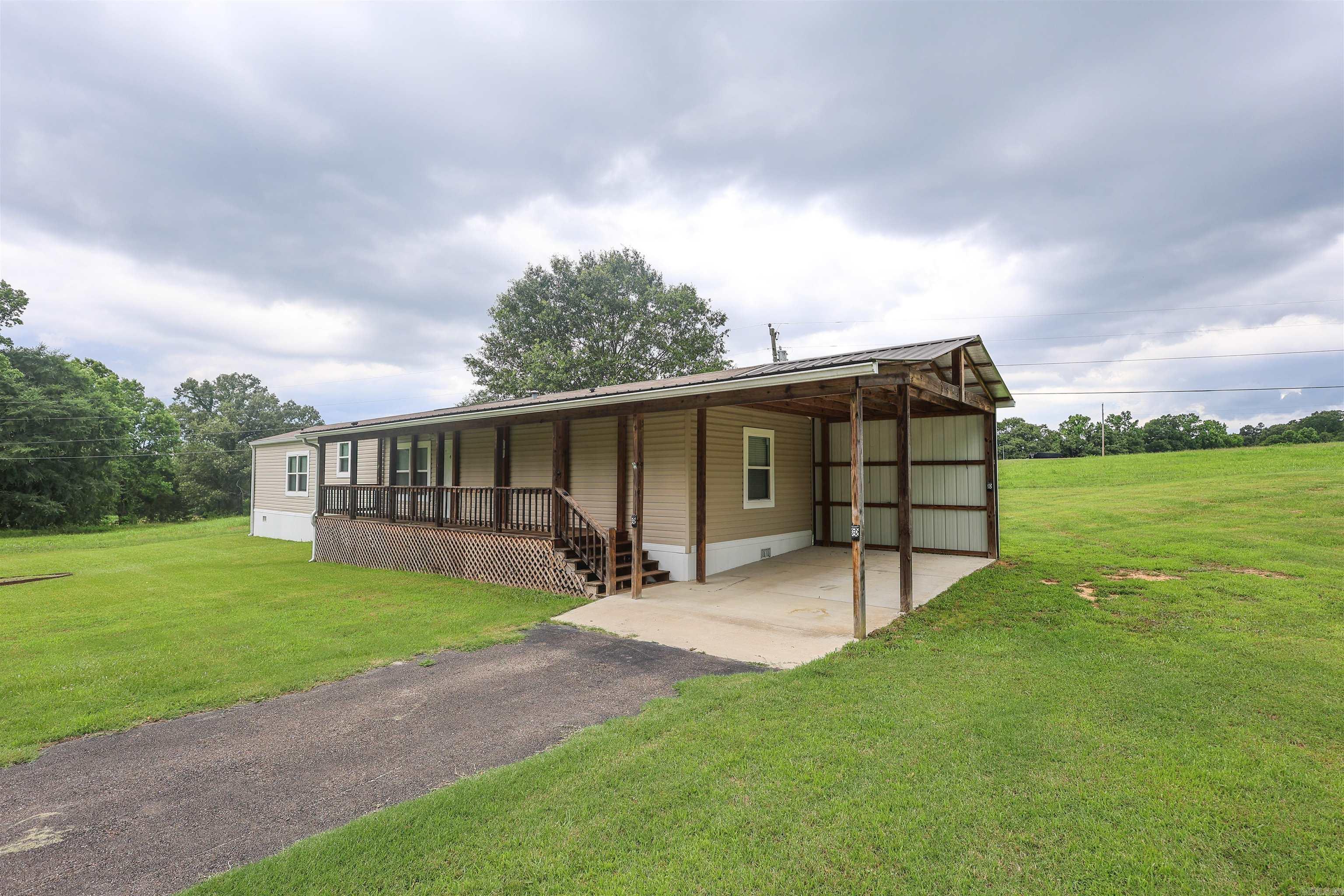 101 Barentine  Amity, AR