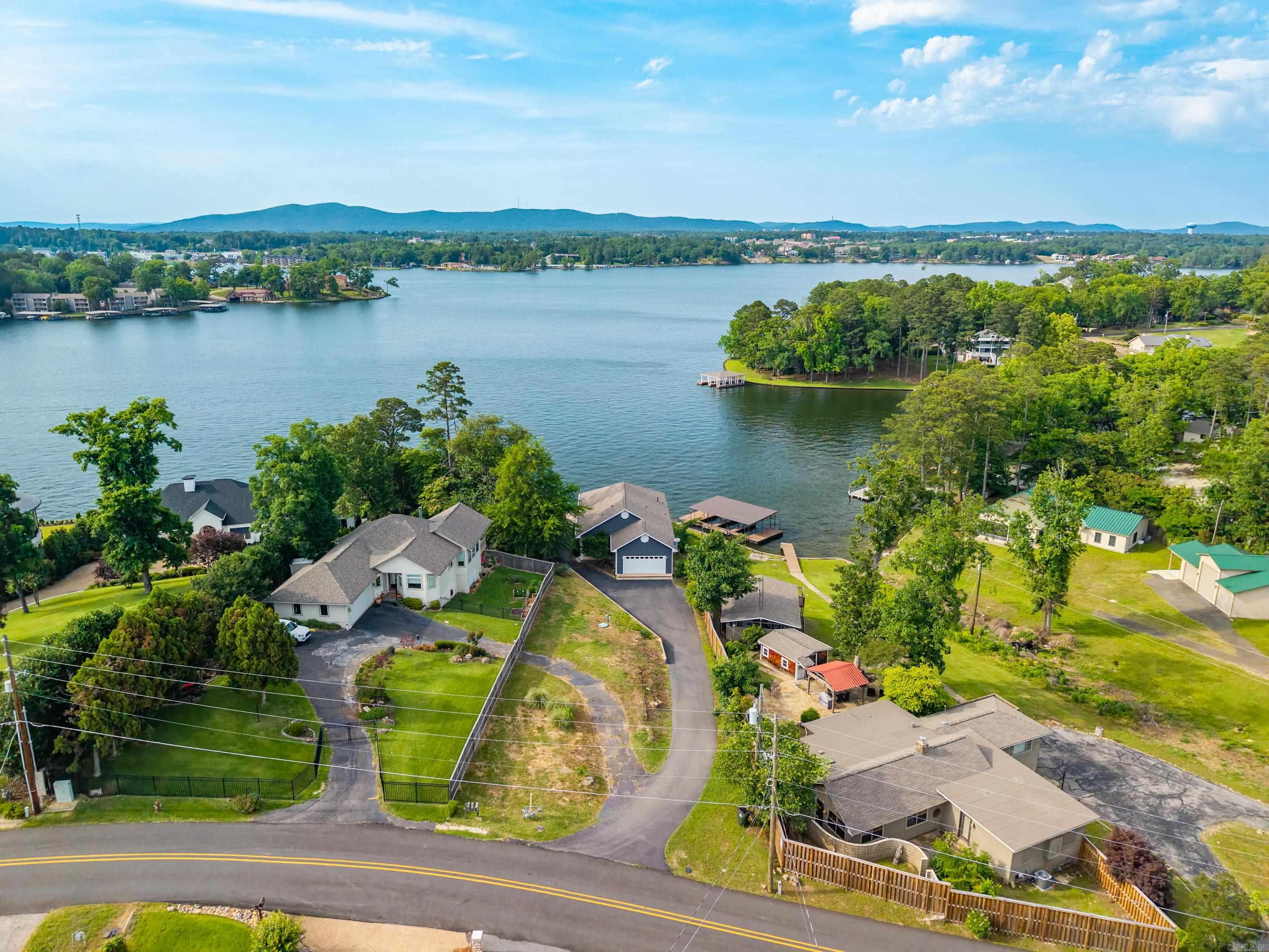 227  Long Island  Hot Springs, AR