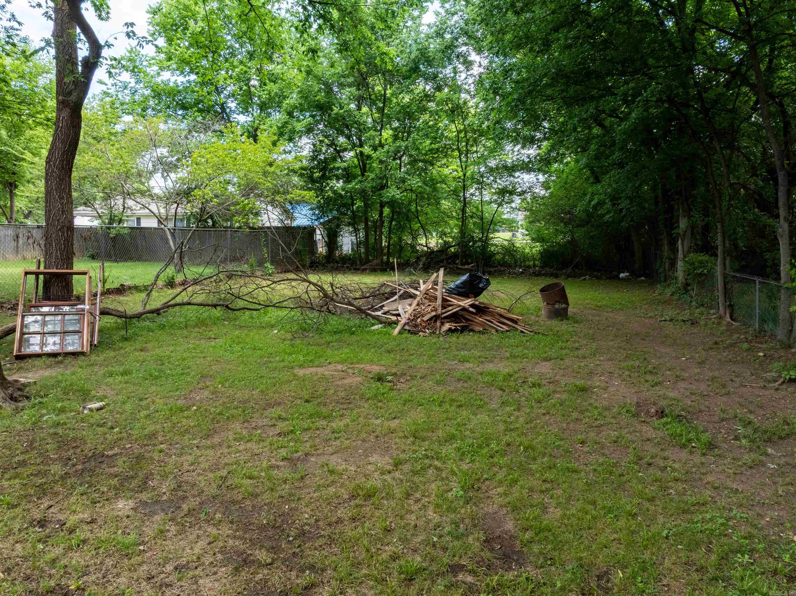 1525 Grays  Batesville, AR