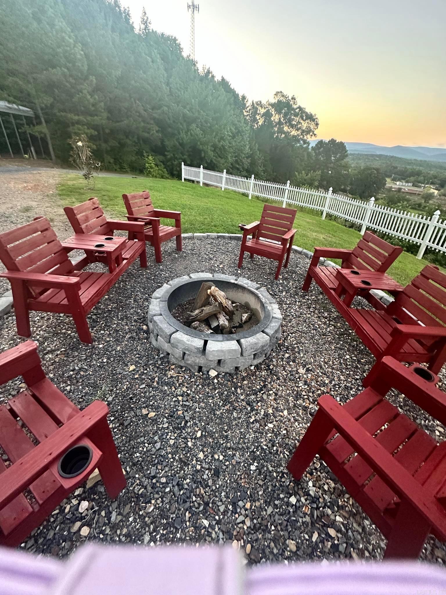 128 POLK RD 42  Mena, AR