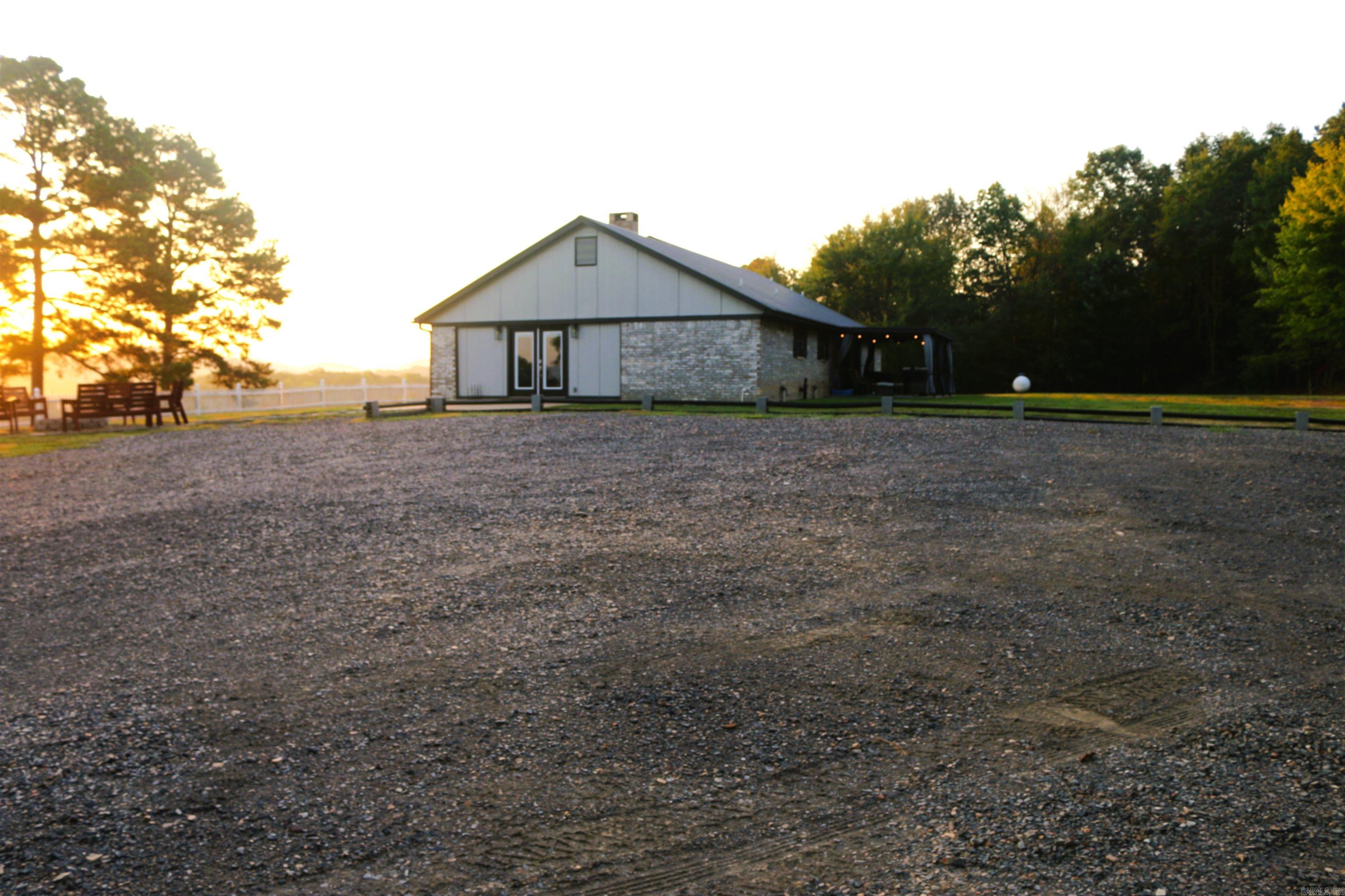 128 POLK RD 42  Mena, AR