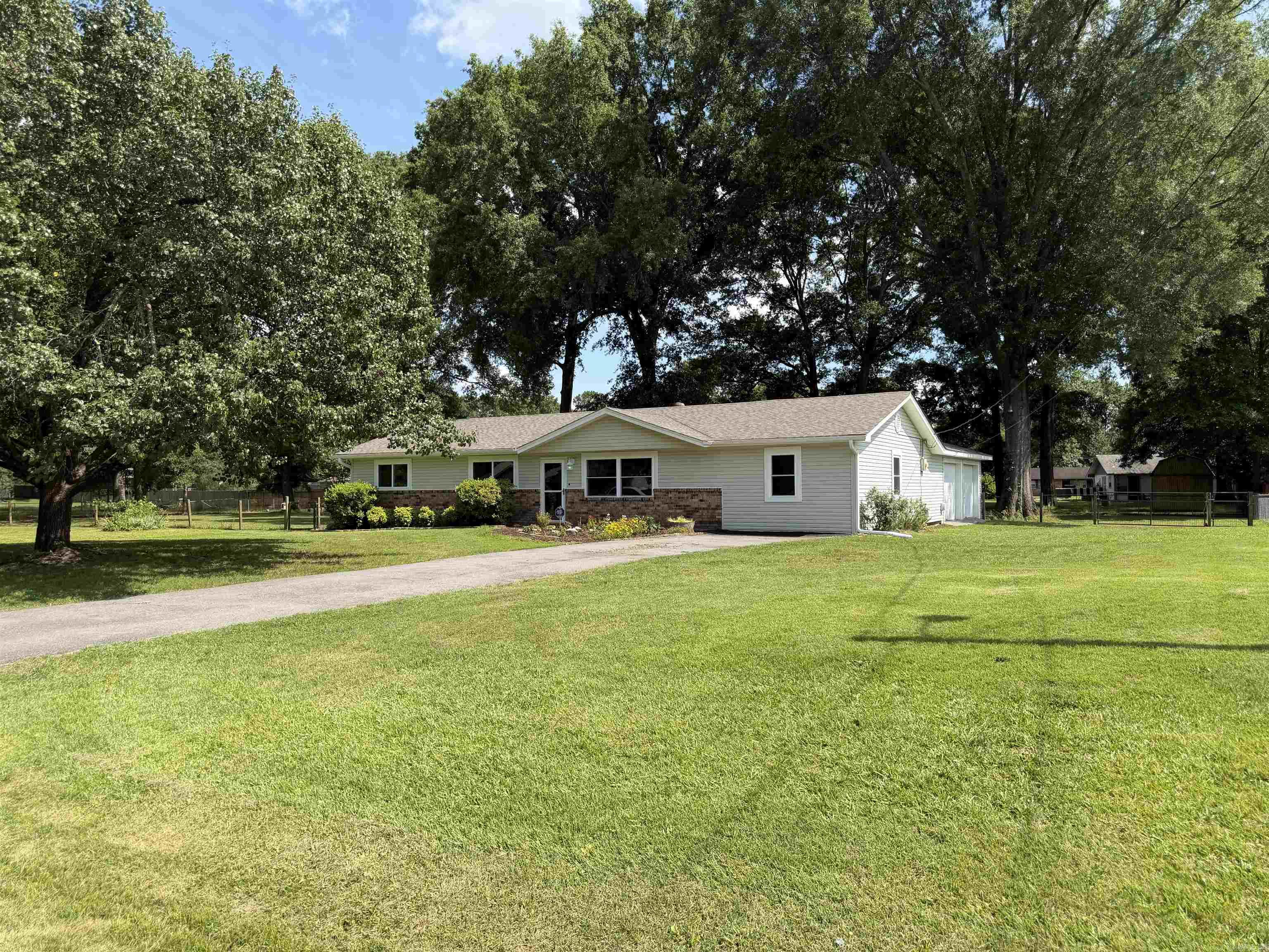 857 Joyce  Benton, AR