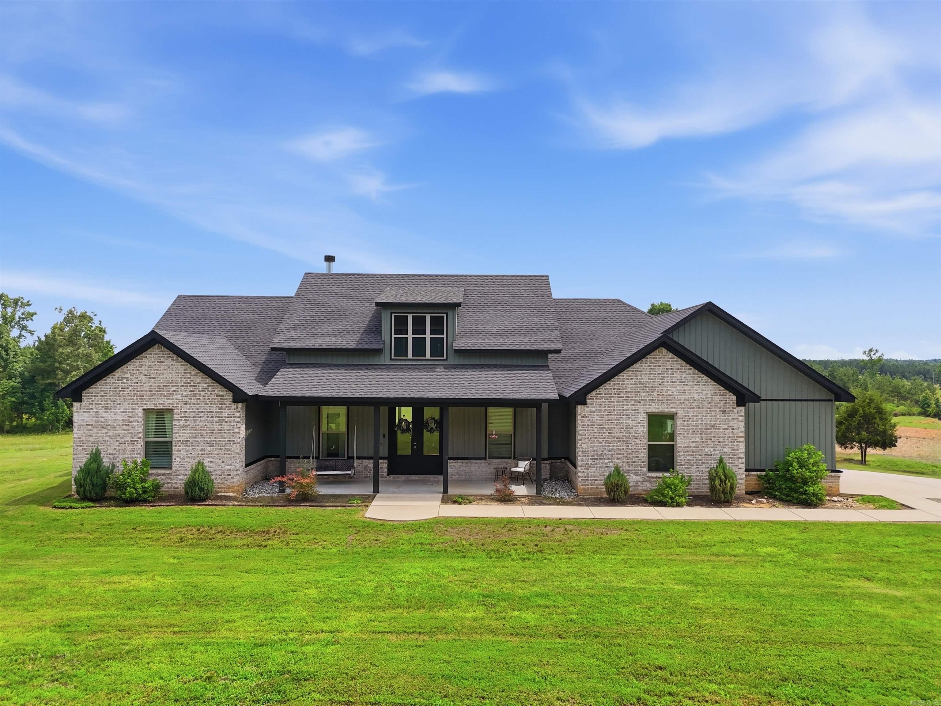 10549 Highway 298 Benton, AR 72019