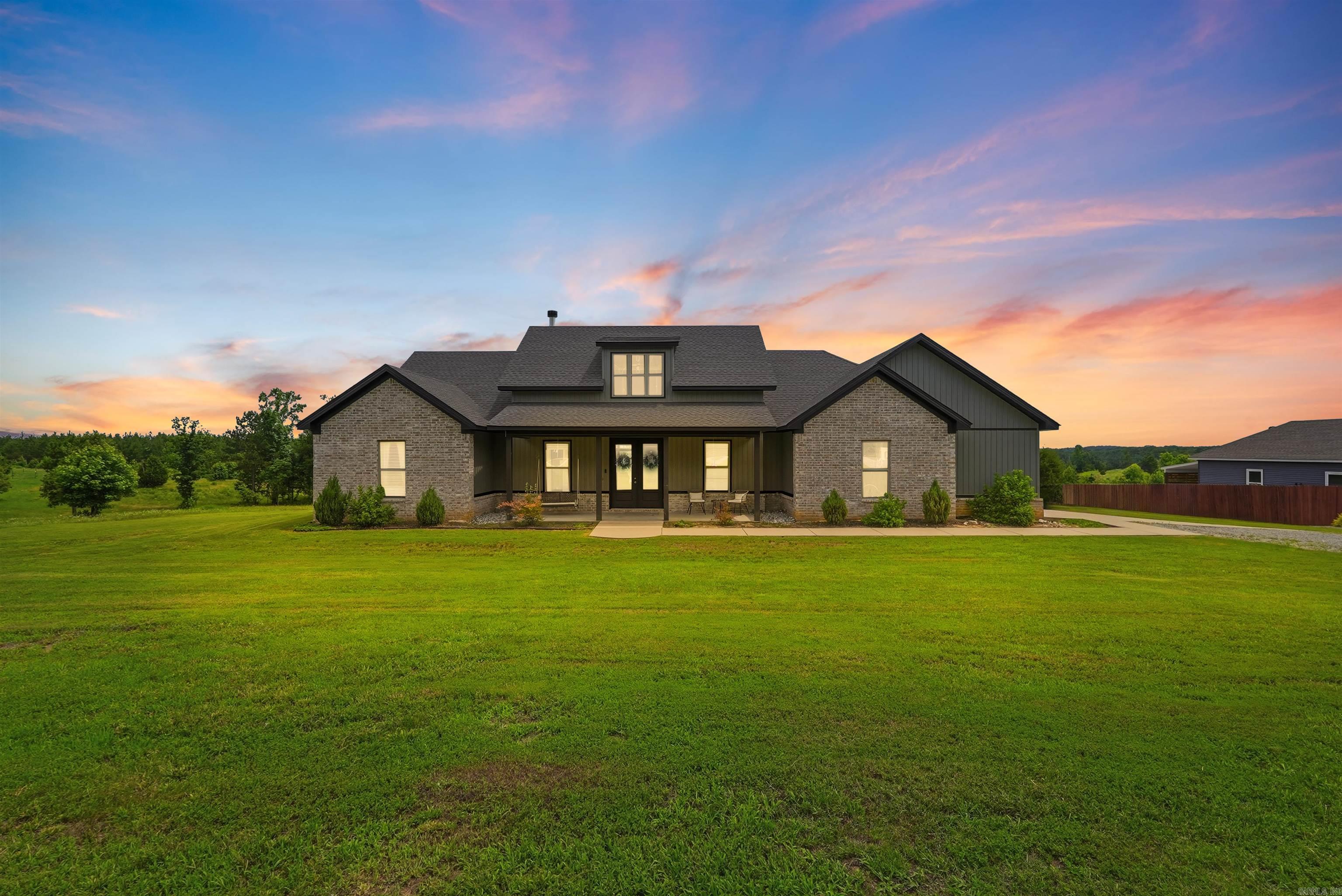 10549 Highway 298 Benton, AR 72019