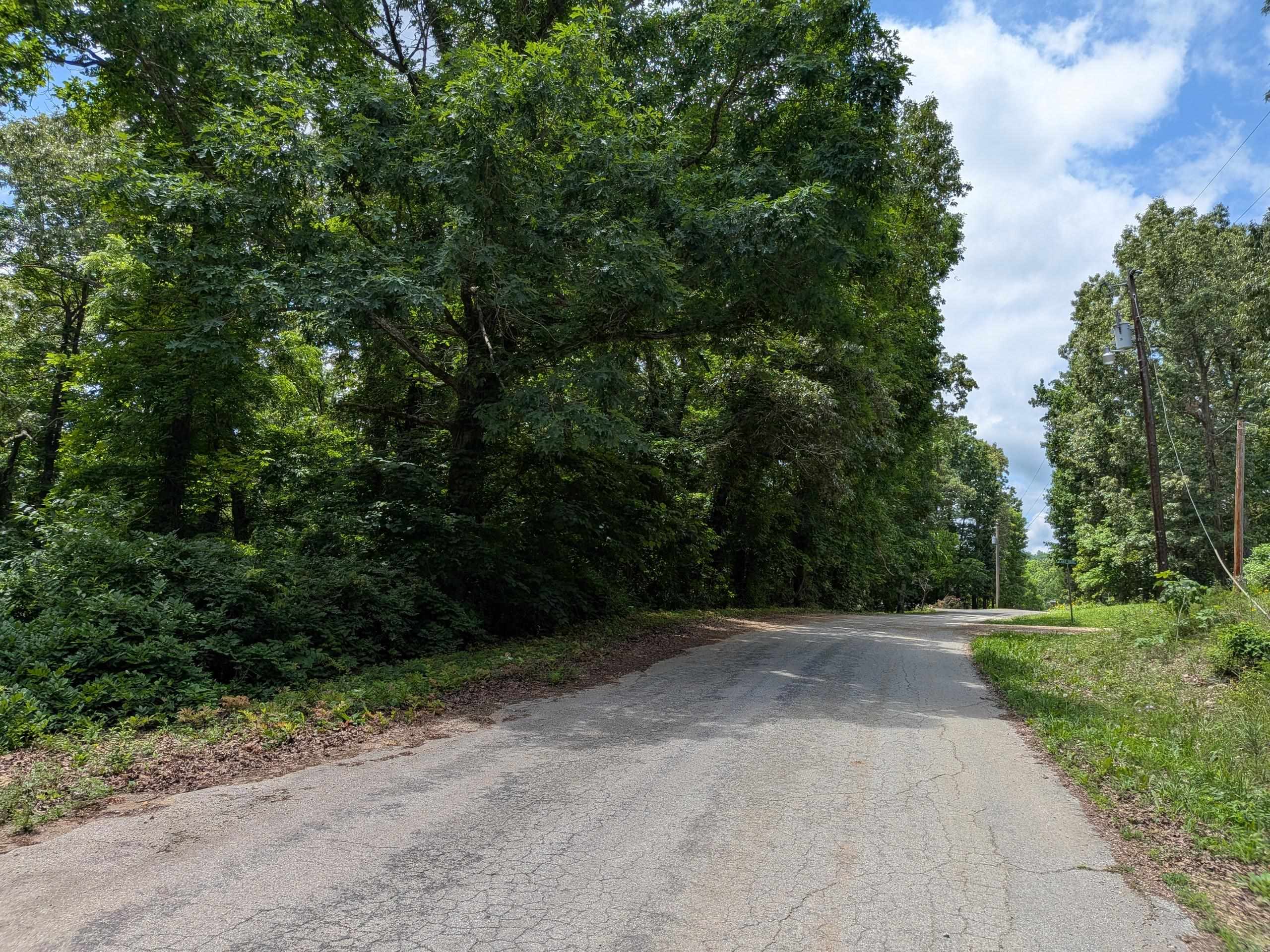  Lakeside  Ozark Acres, AR