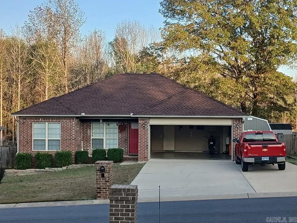 131 Weathering Dr  Austin, AR