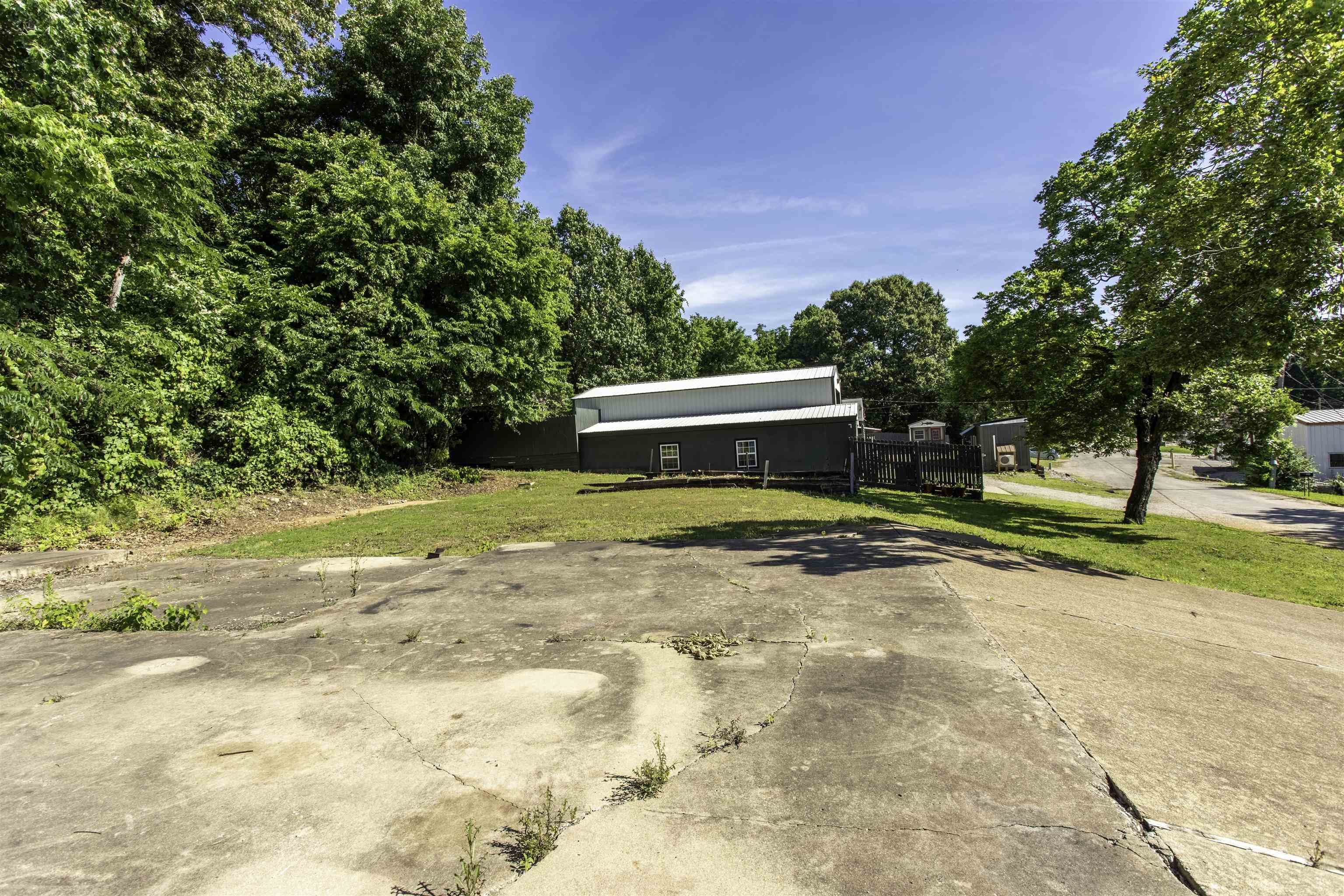 25 Bobo  Hardy, AR