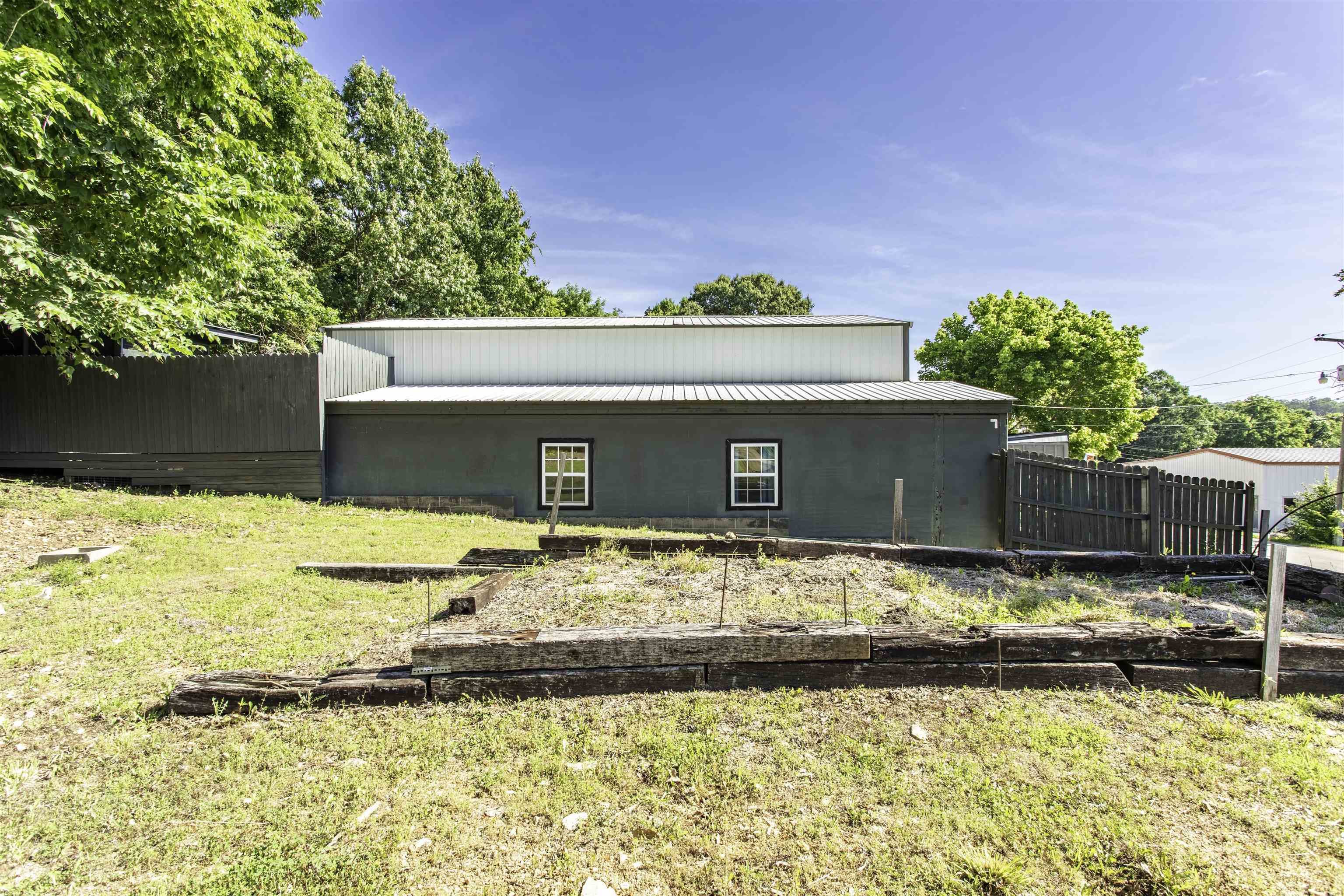 25 Bobo  Hardy, AR