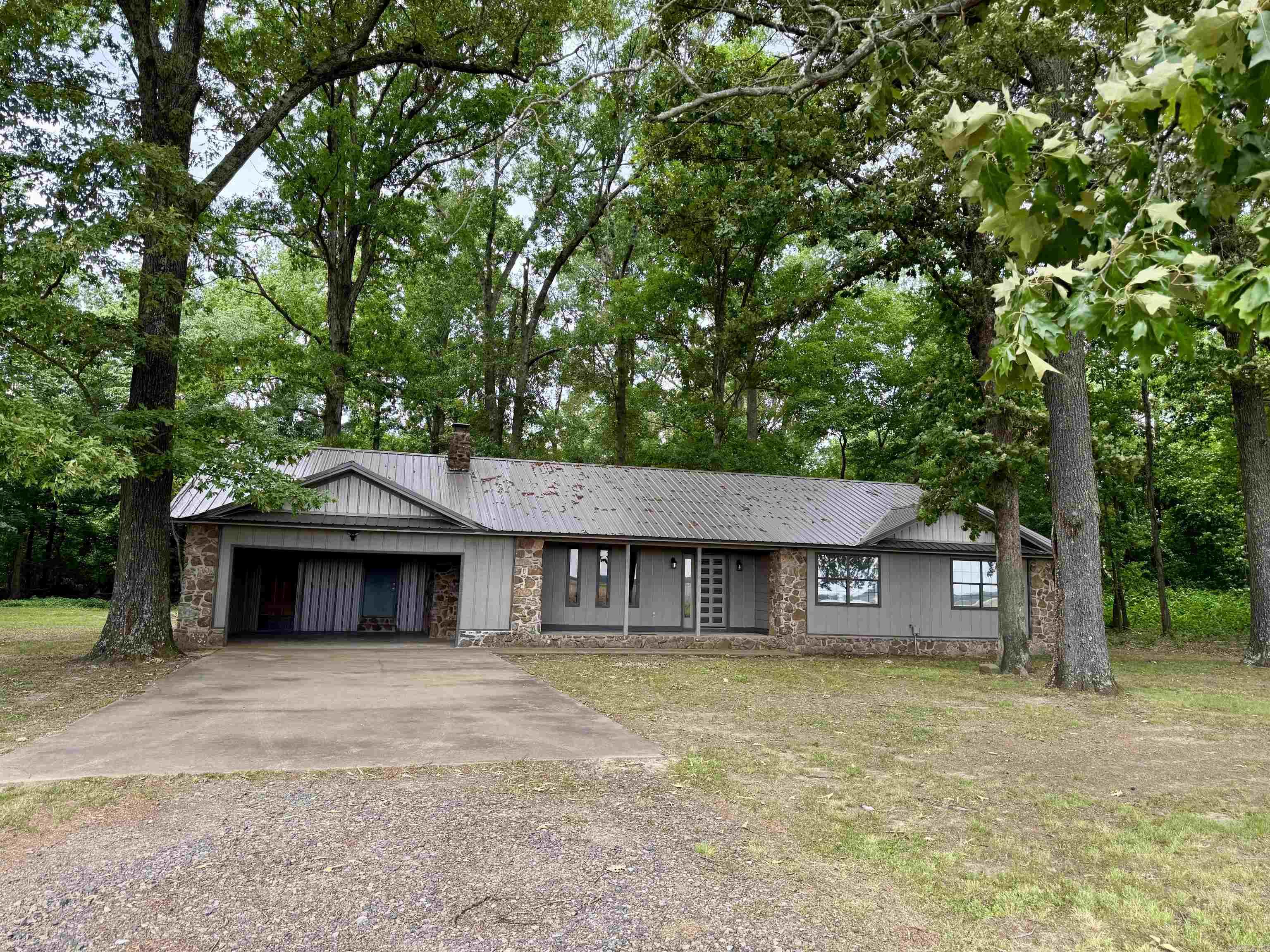 411 Senko Rd  Griffithville, AR