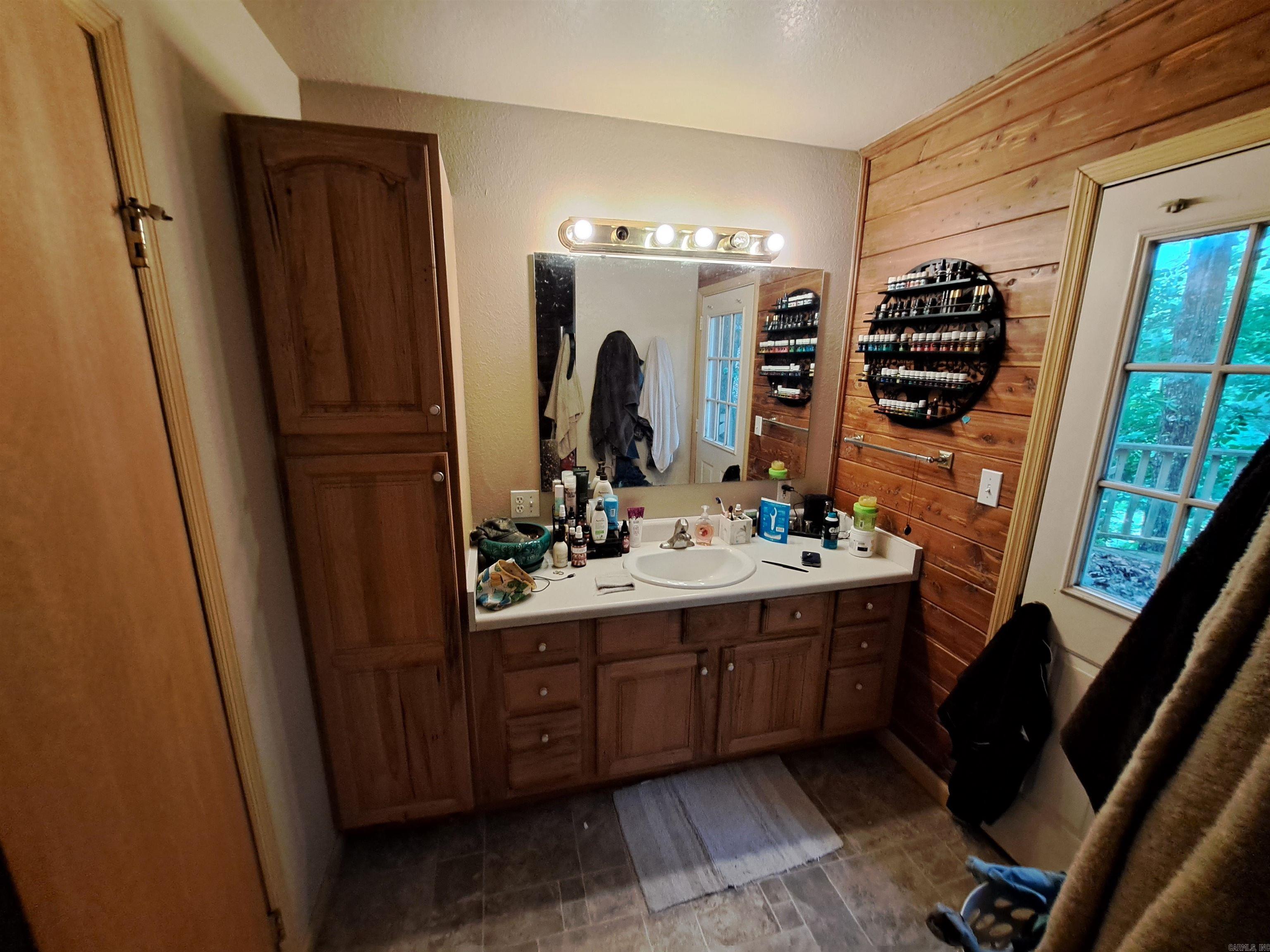 1317 Dutton  Melbourne, AR