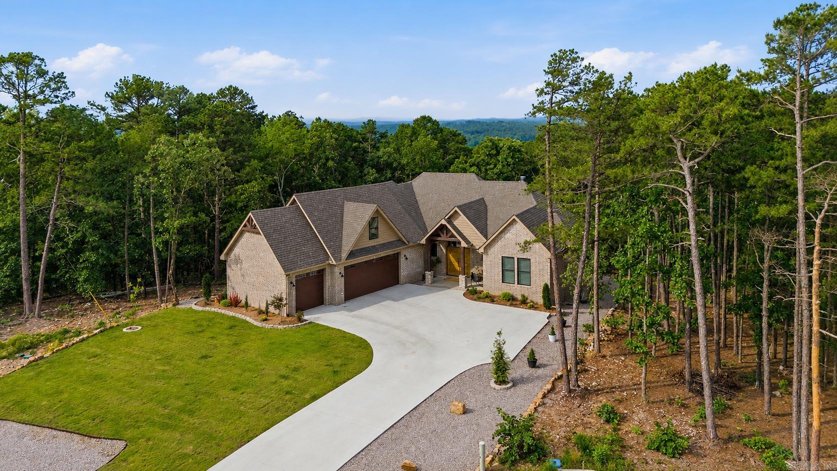 77 Letrista Dr Hot Springs Village, AR 71909